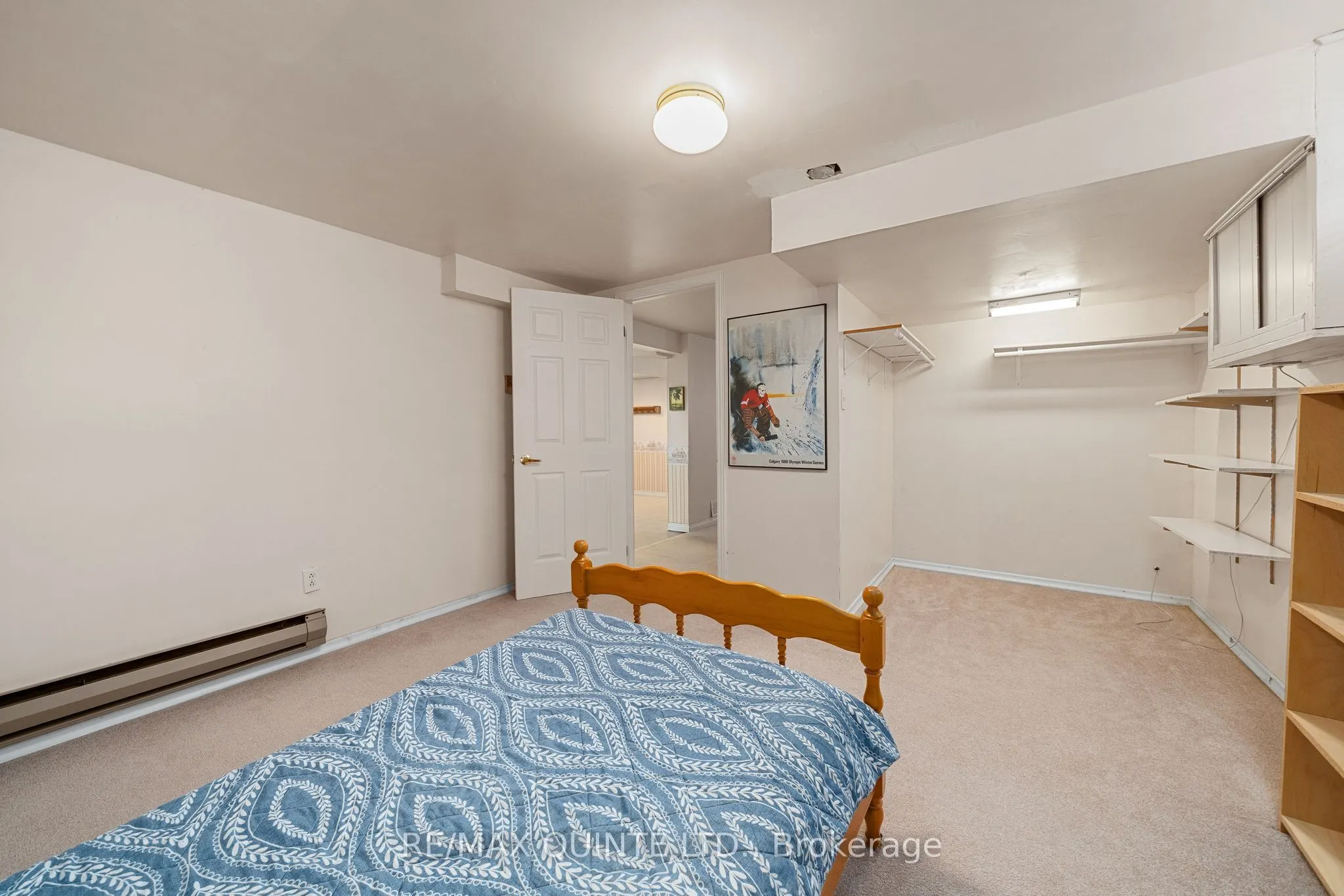 263 College Street W
