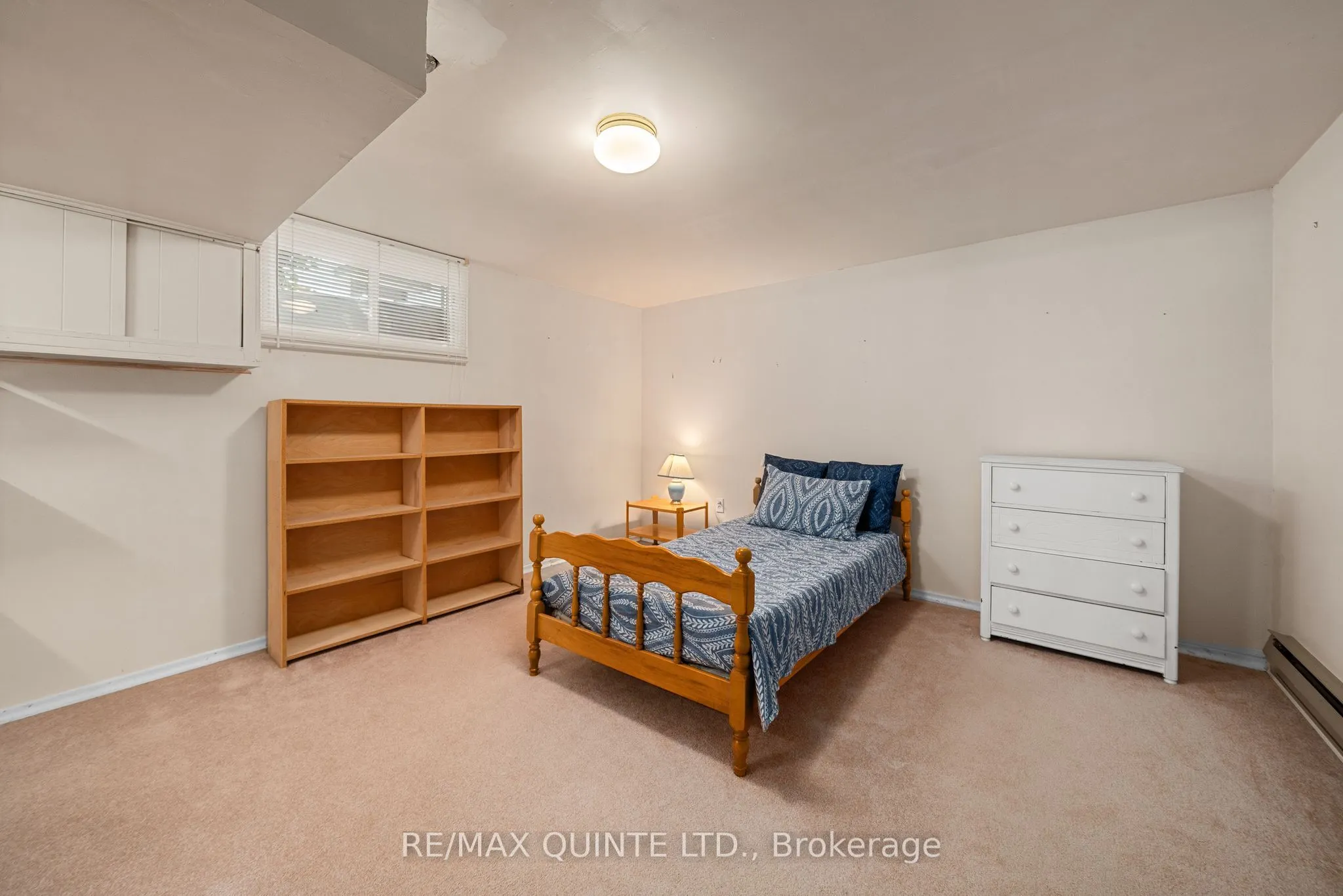263 College Street W