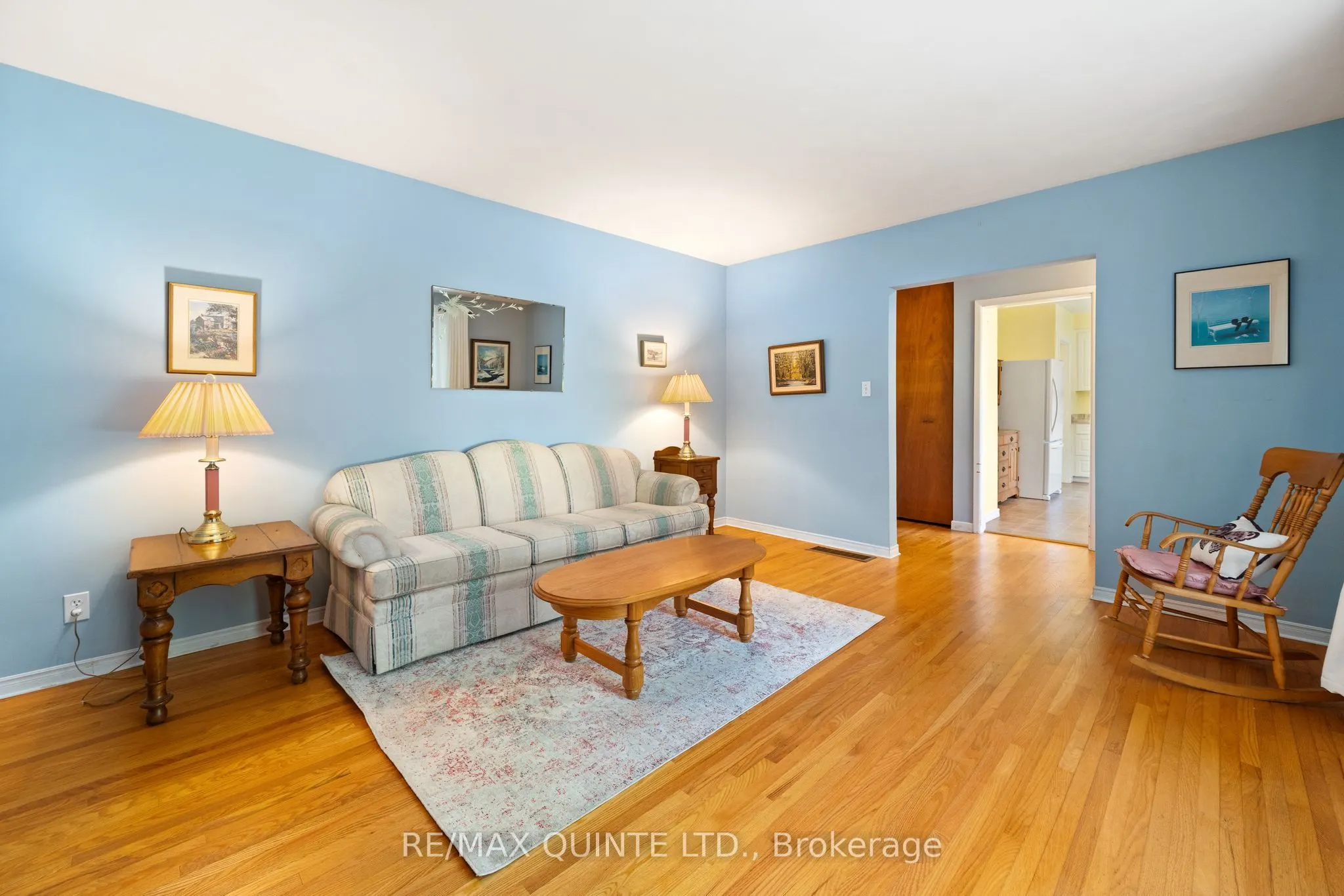263 College Street W