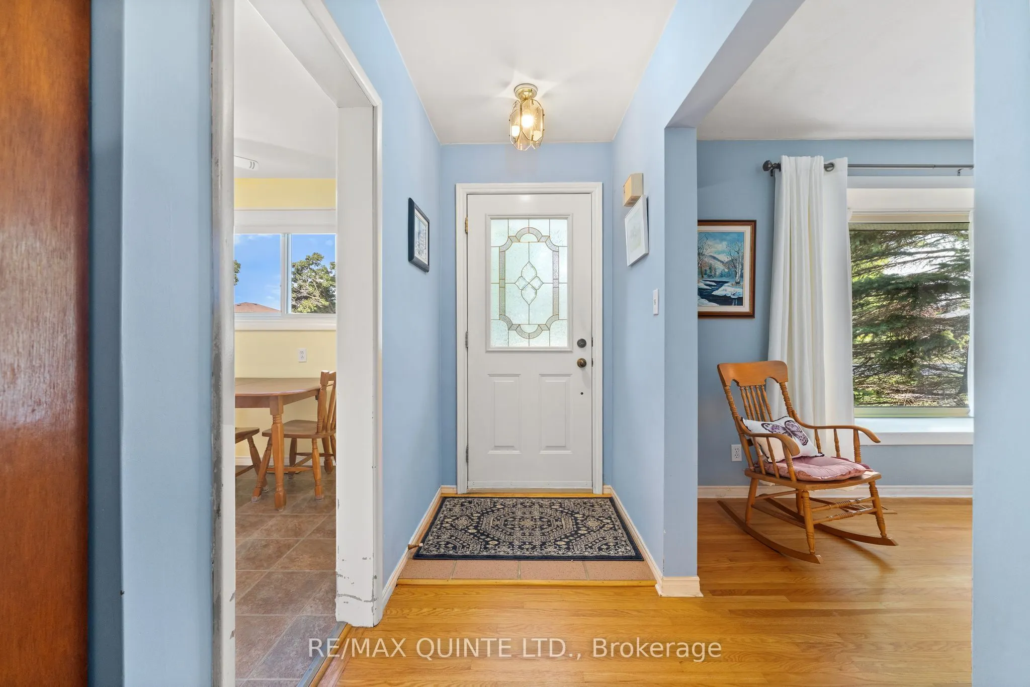 263 College Street W