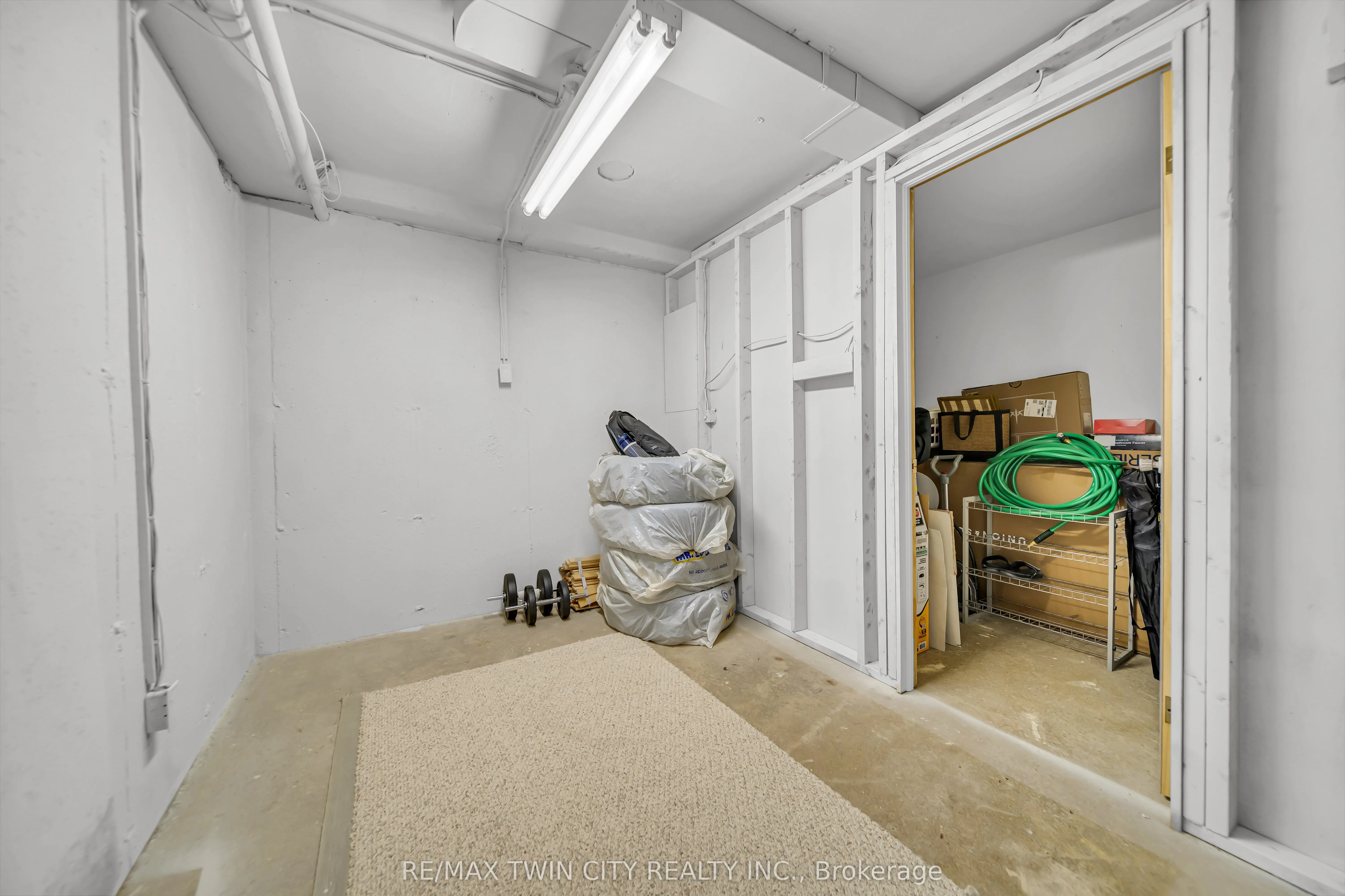 121 University Avenue E, #101