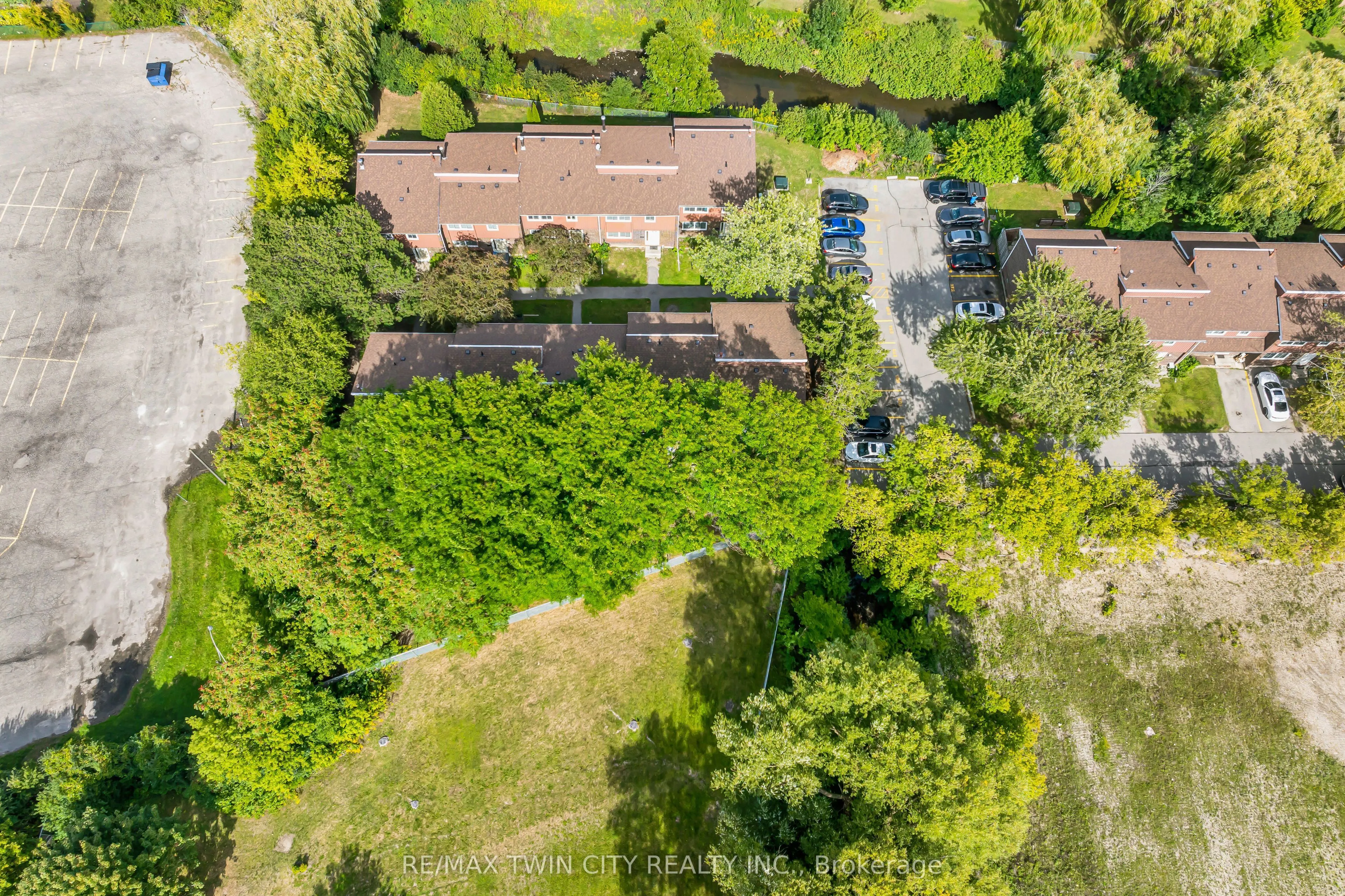 121 University Avenue E, #101