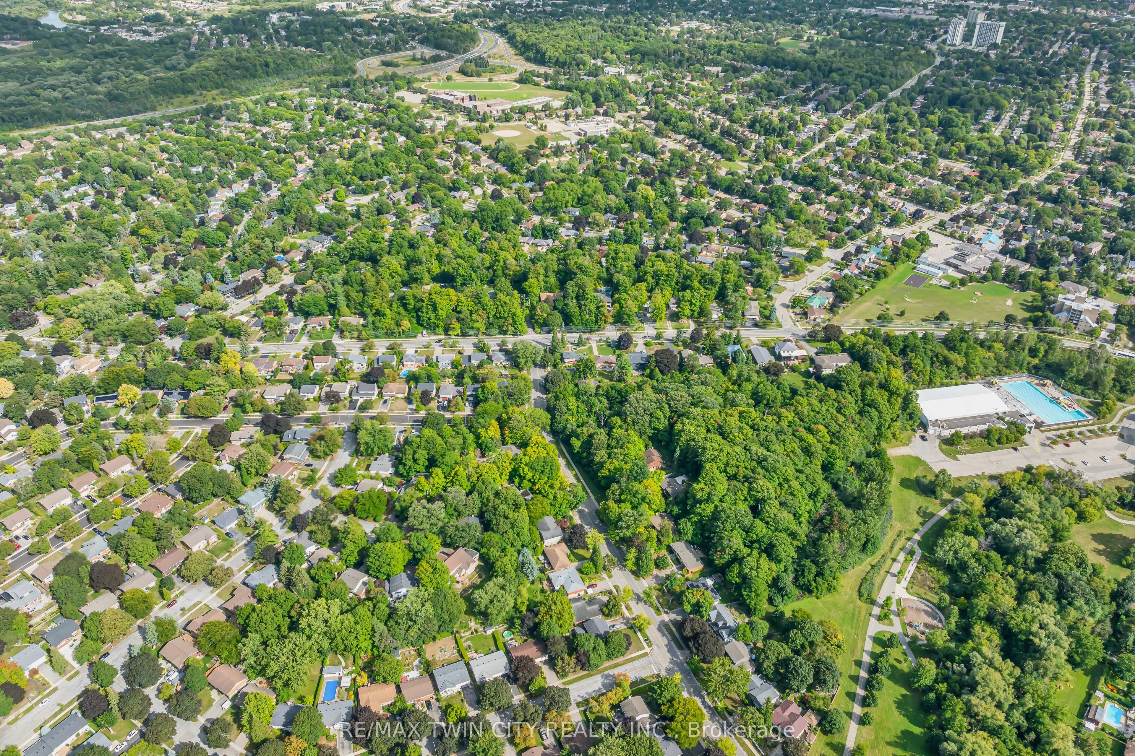 121 University Avenue E, #101