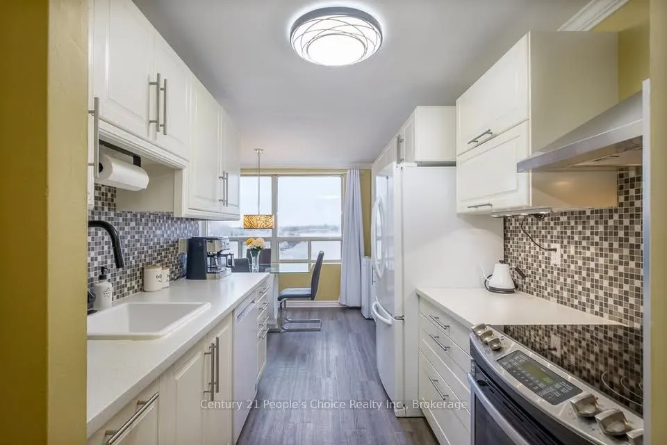 77 Base Line Road W, #503