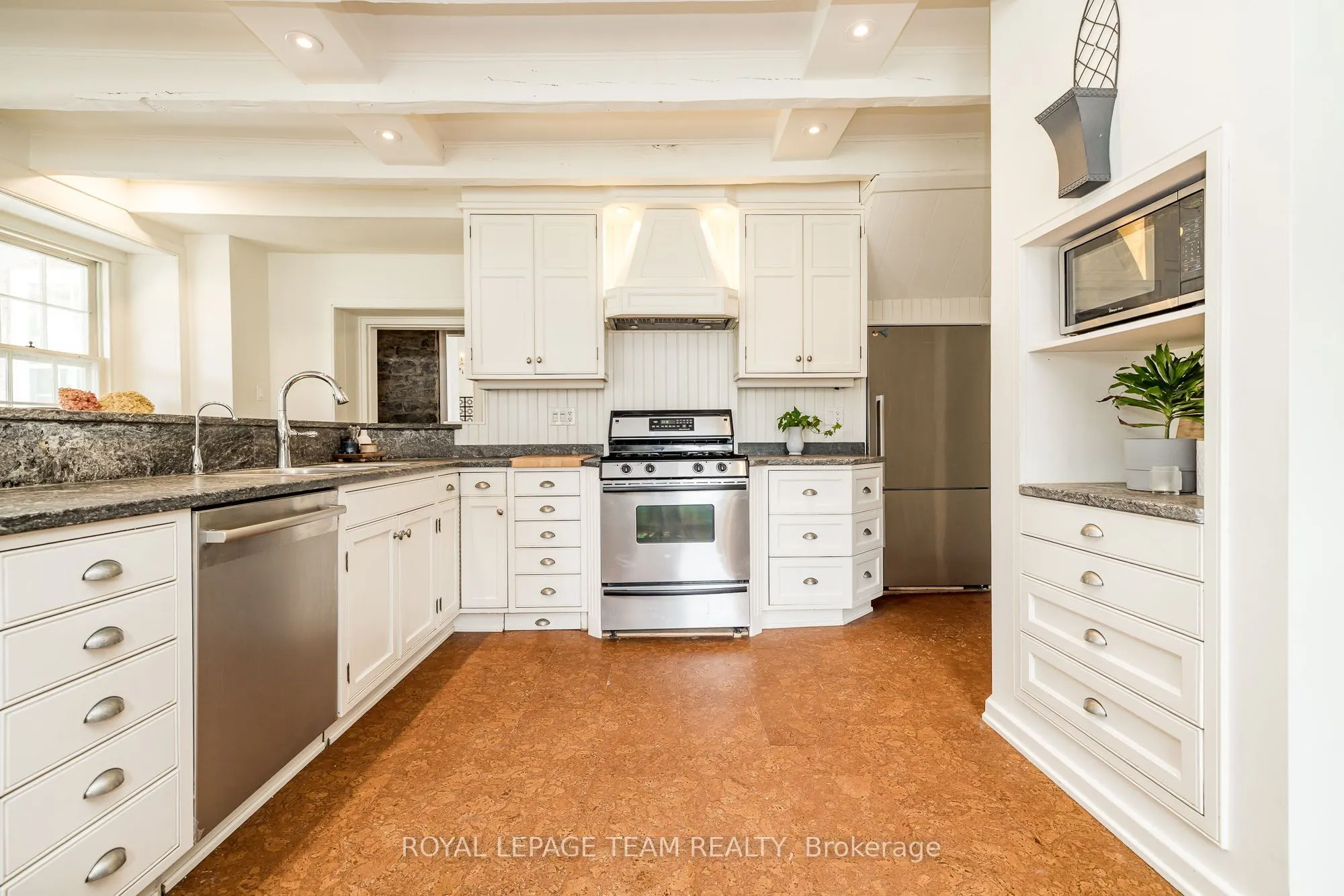 492 River Road