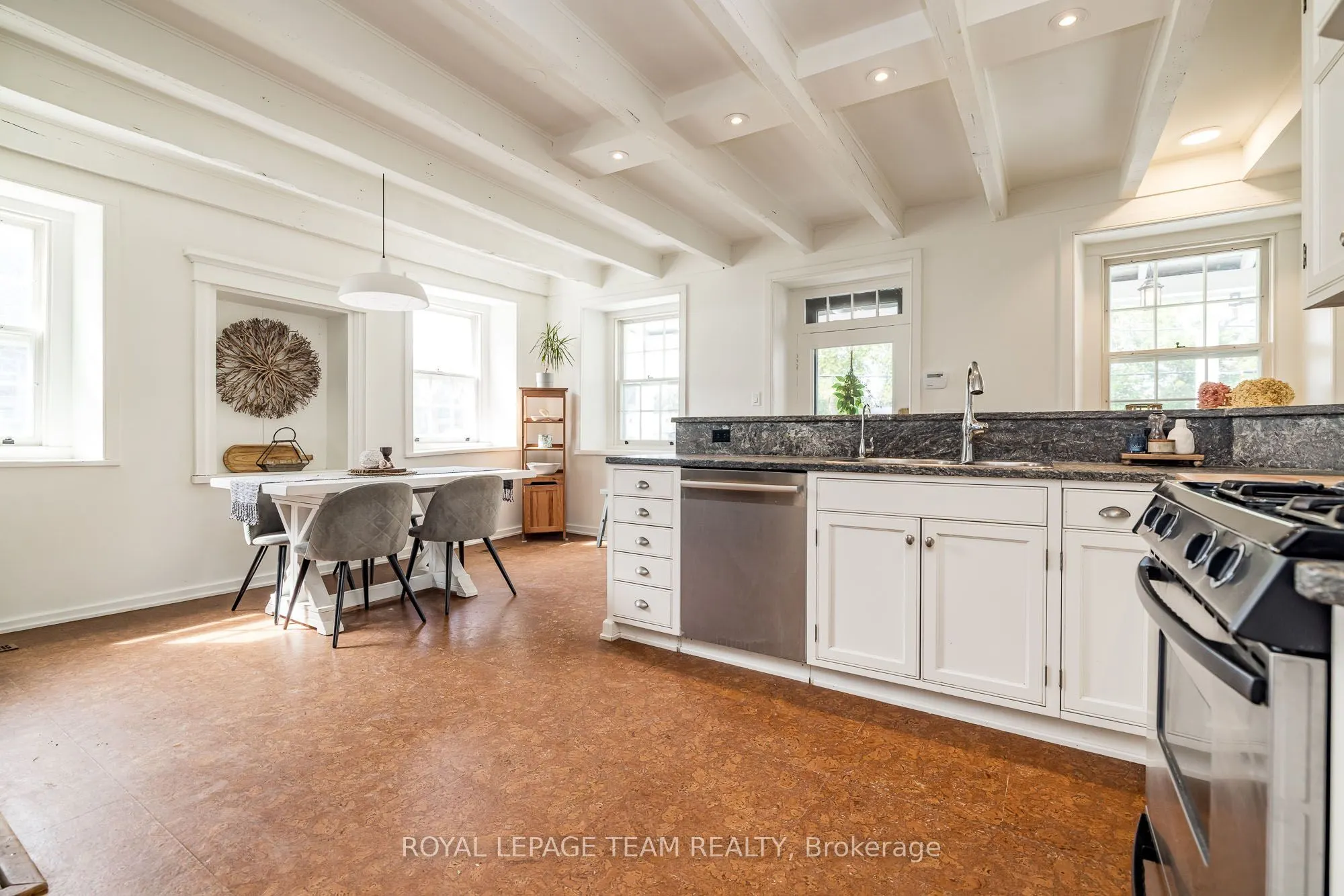 492 River Road
