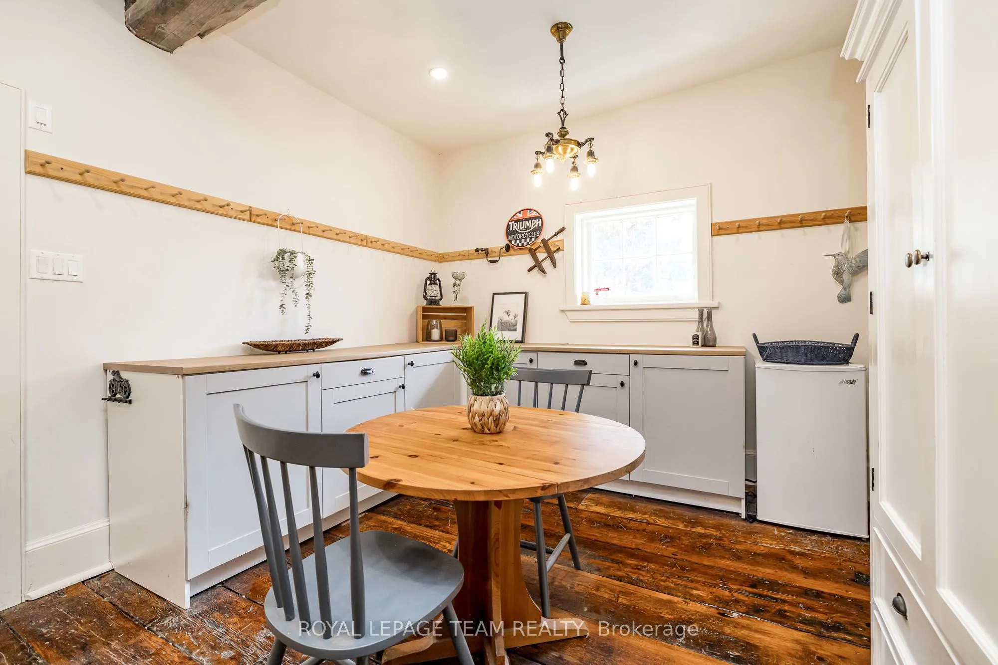 492 River Road