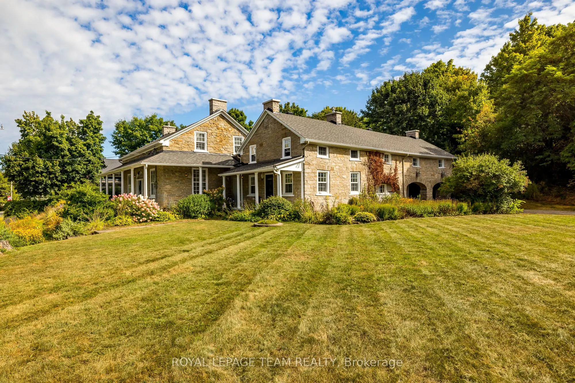 492 River Road