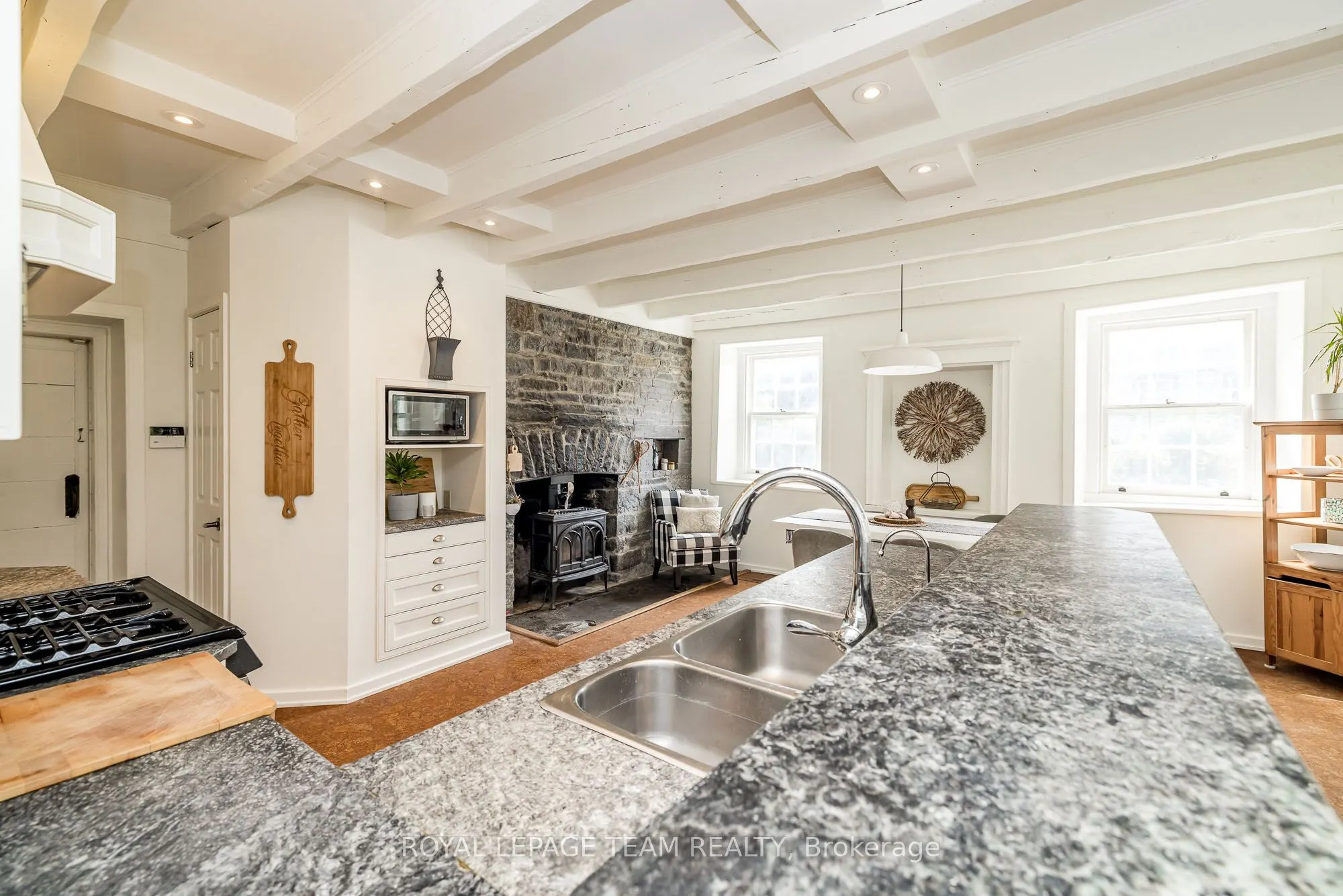 492 River Road