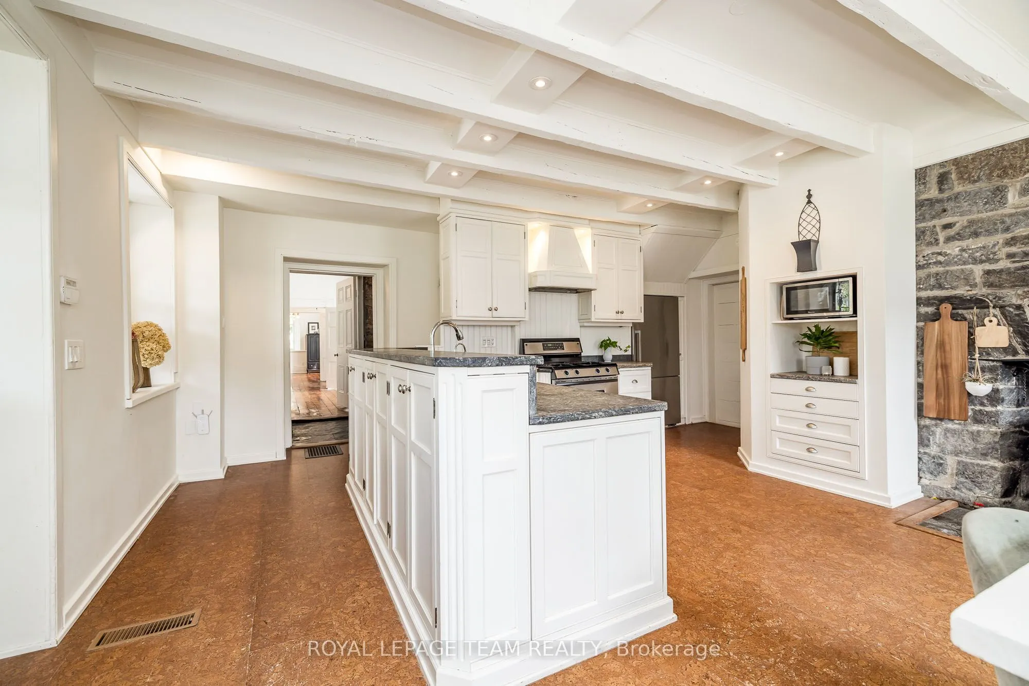 492 River Road