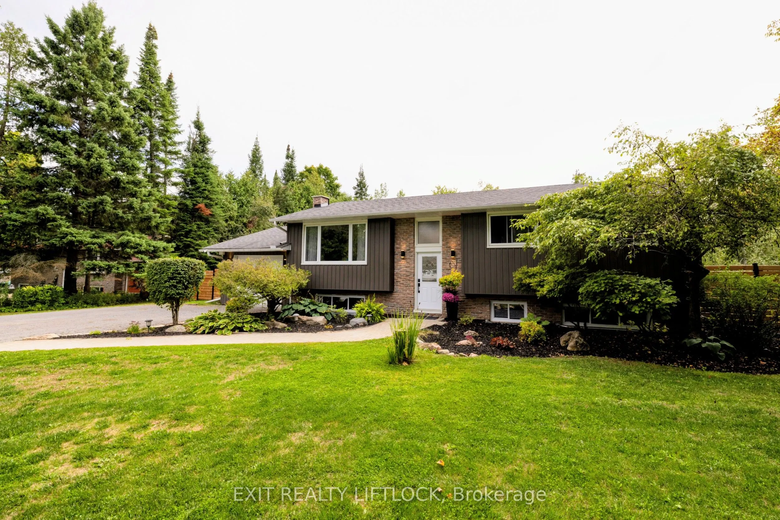 47 Emily Manor Drive