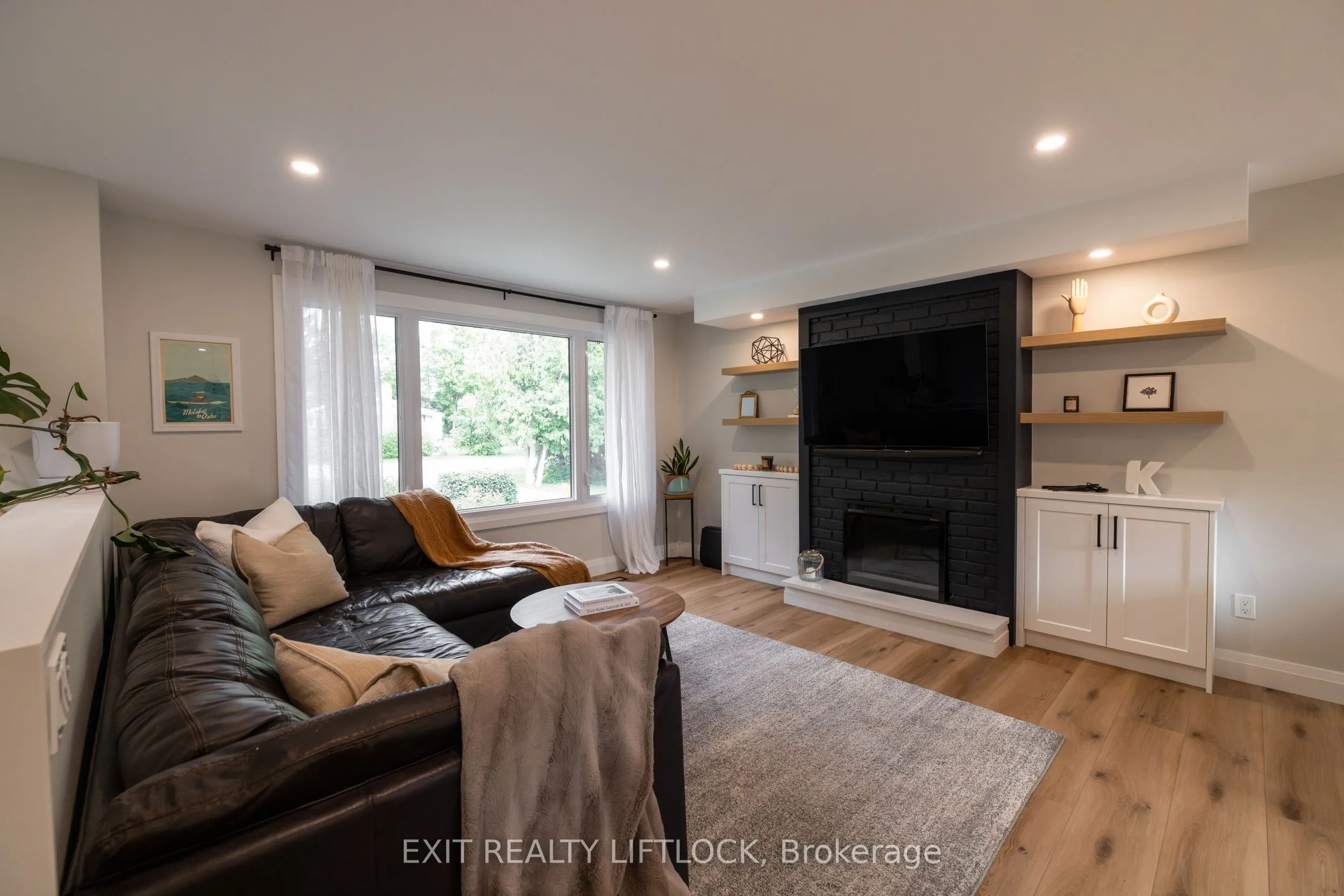 47 Emily Manor Drive