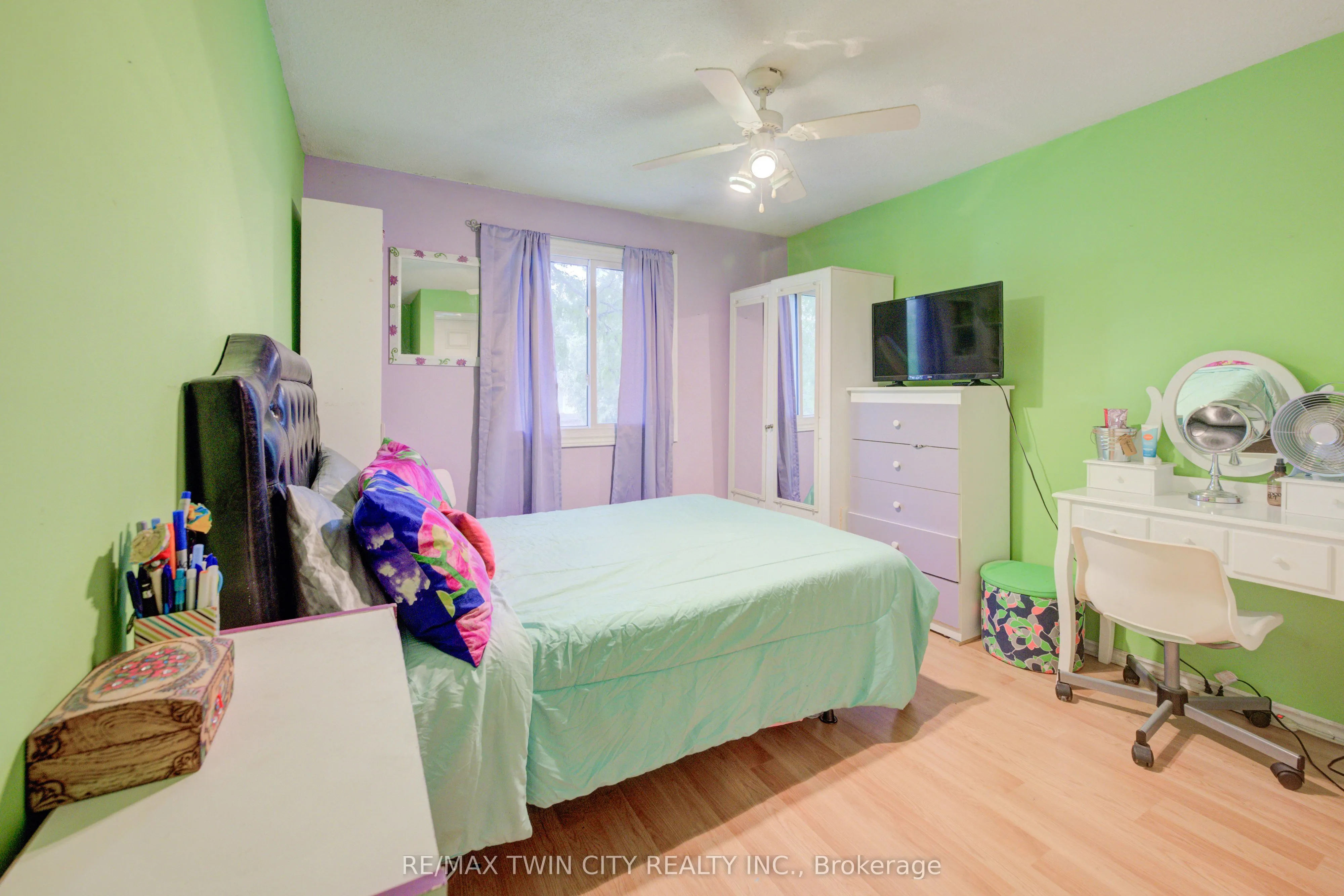82 Timberlane Crescent
