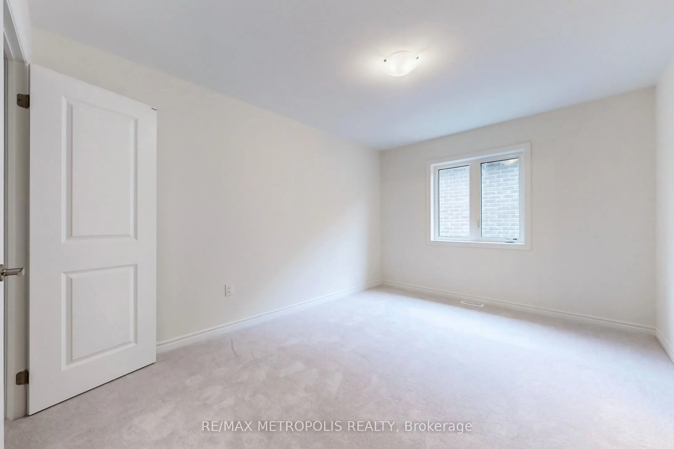 285 Flavelle Way