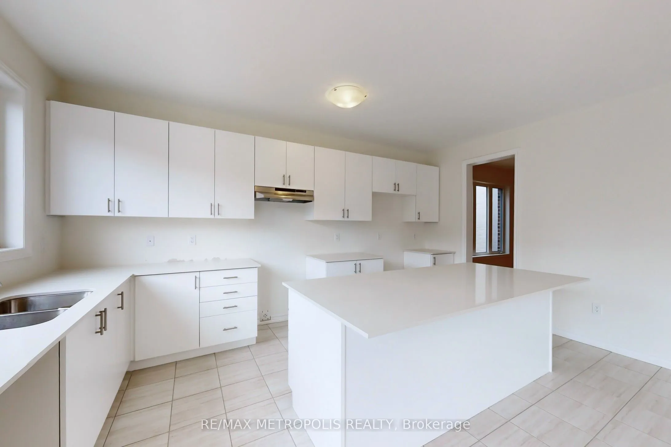 285 Flavelle Way