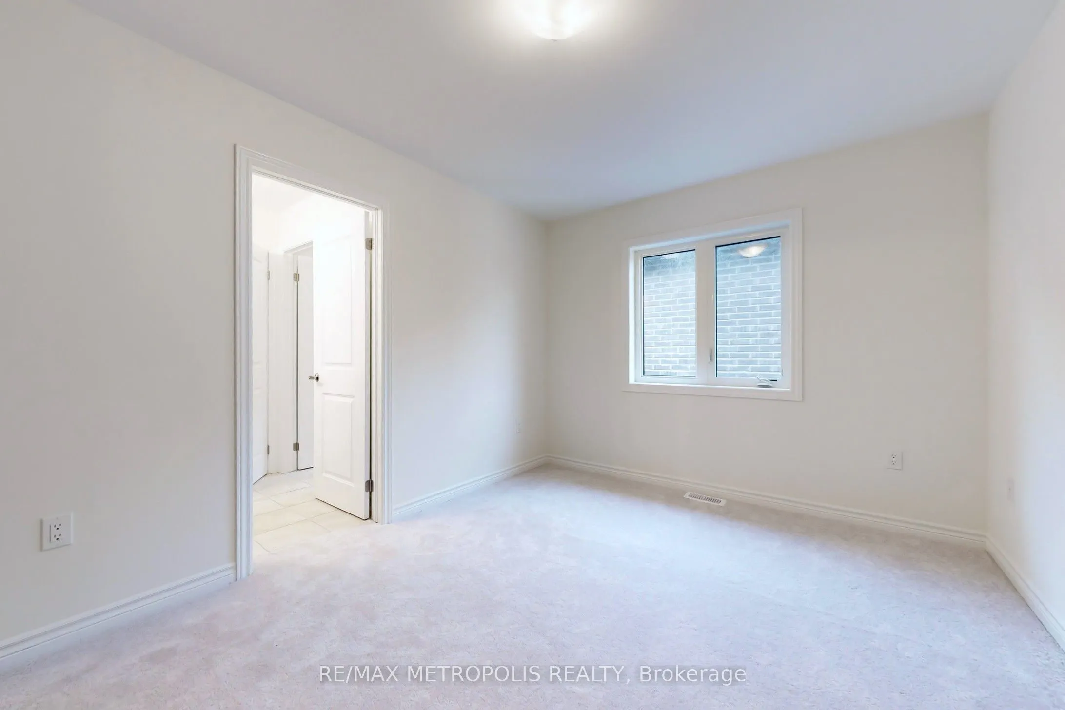 285 Flavelle Way