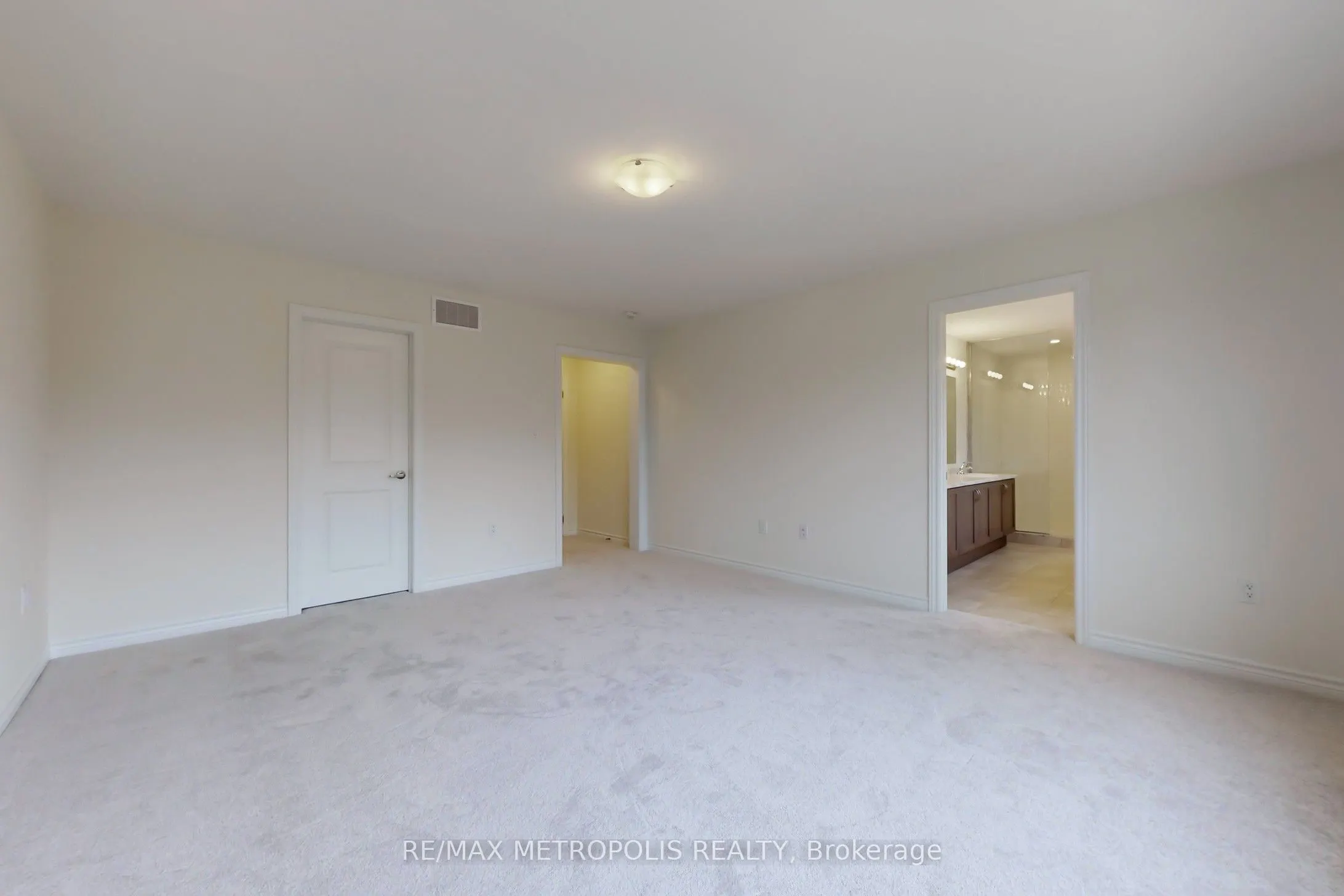 285 Flavelle Way