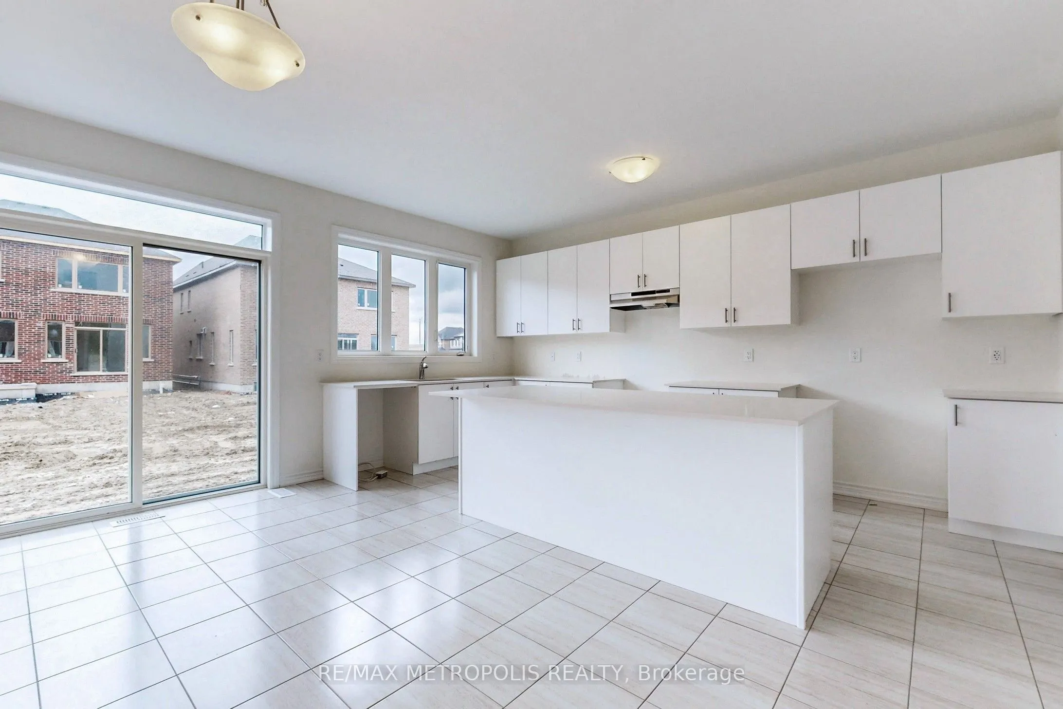 285 Flavelle Way
