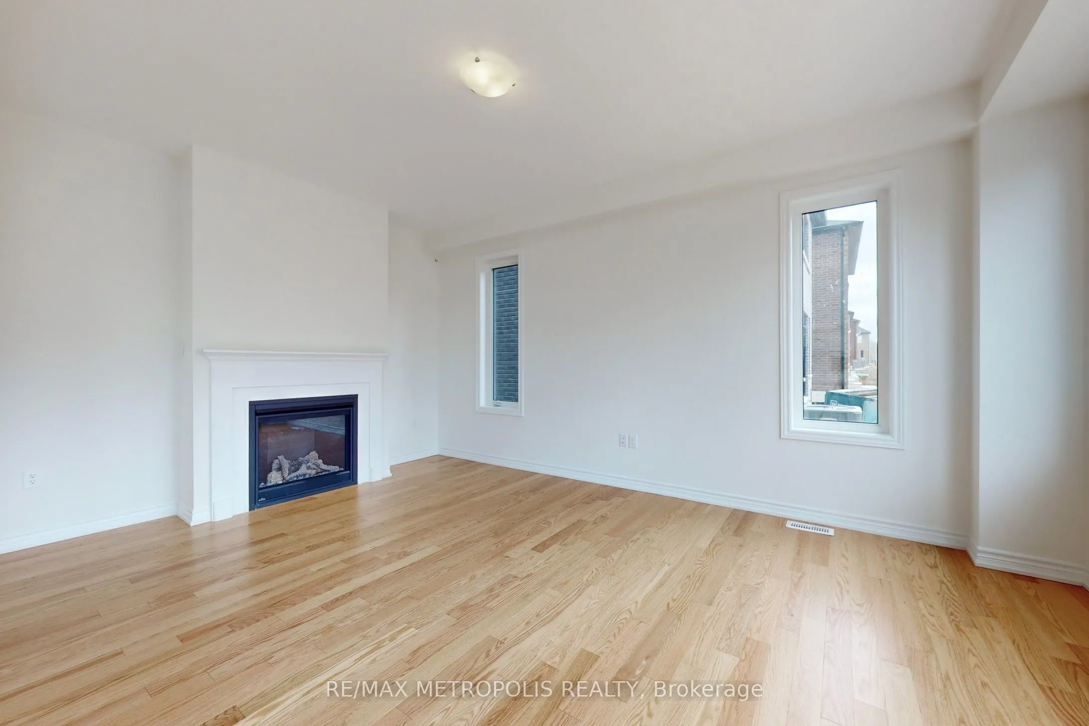 285 Flavelle Way