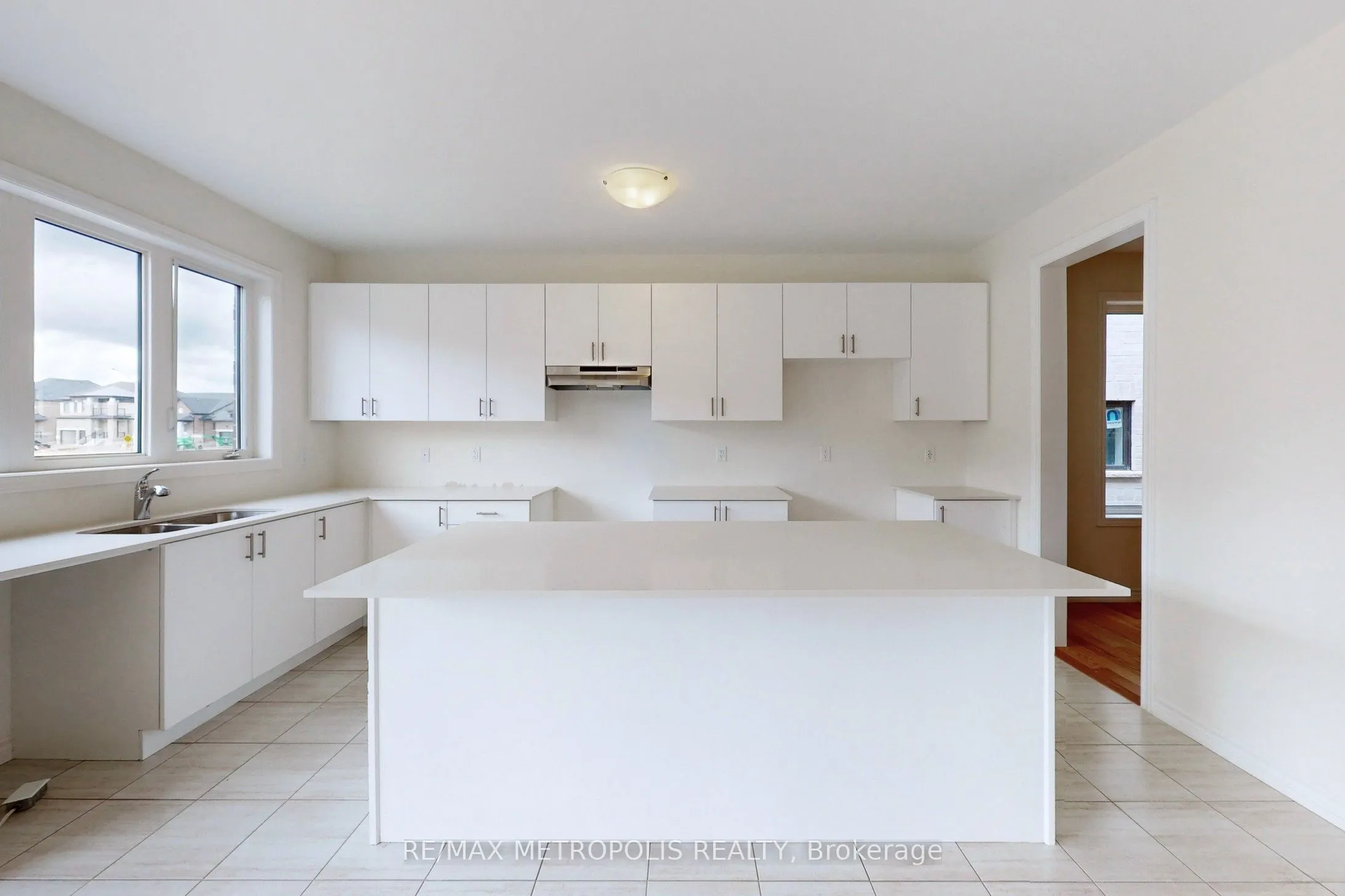 285 Flavelle Way