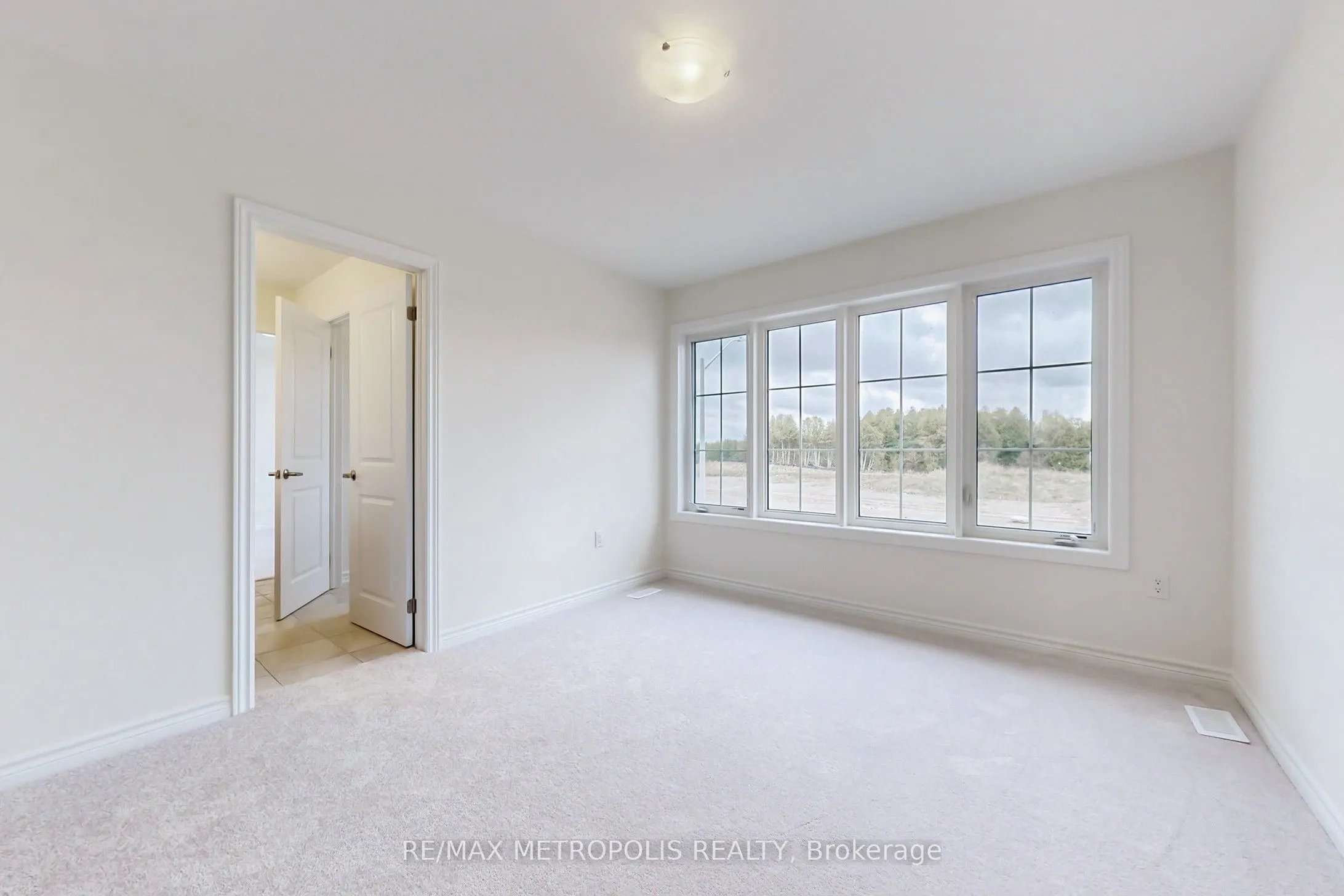 285 Flavelle Way