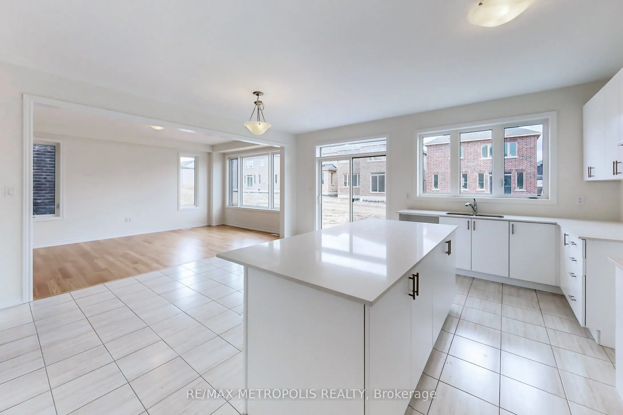 285 Flavelle Way