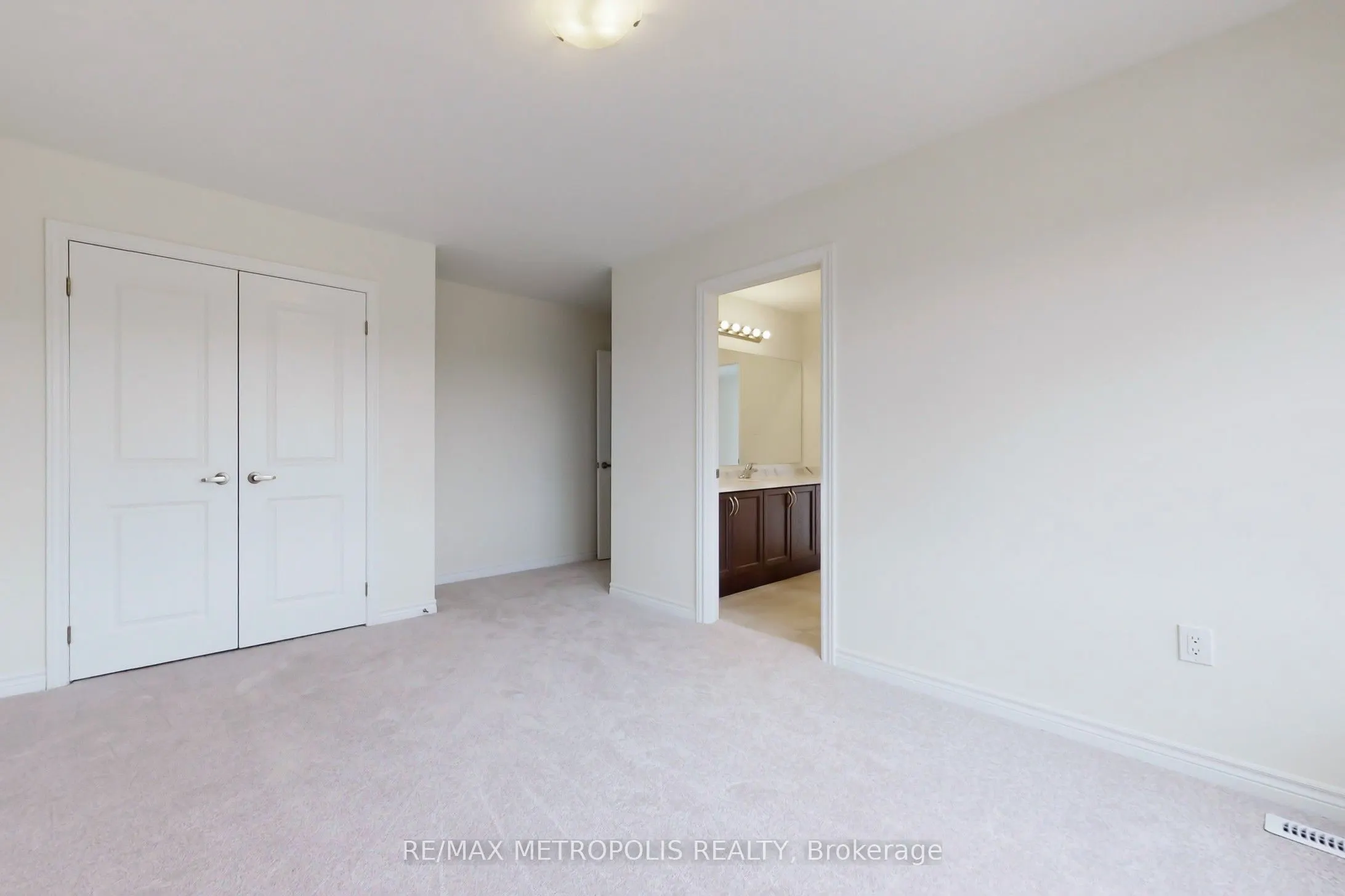 285 Flavelle Way