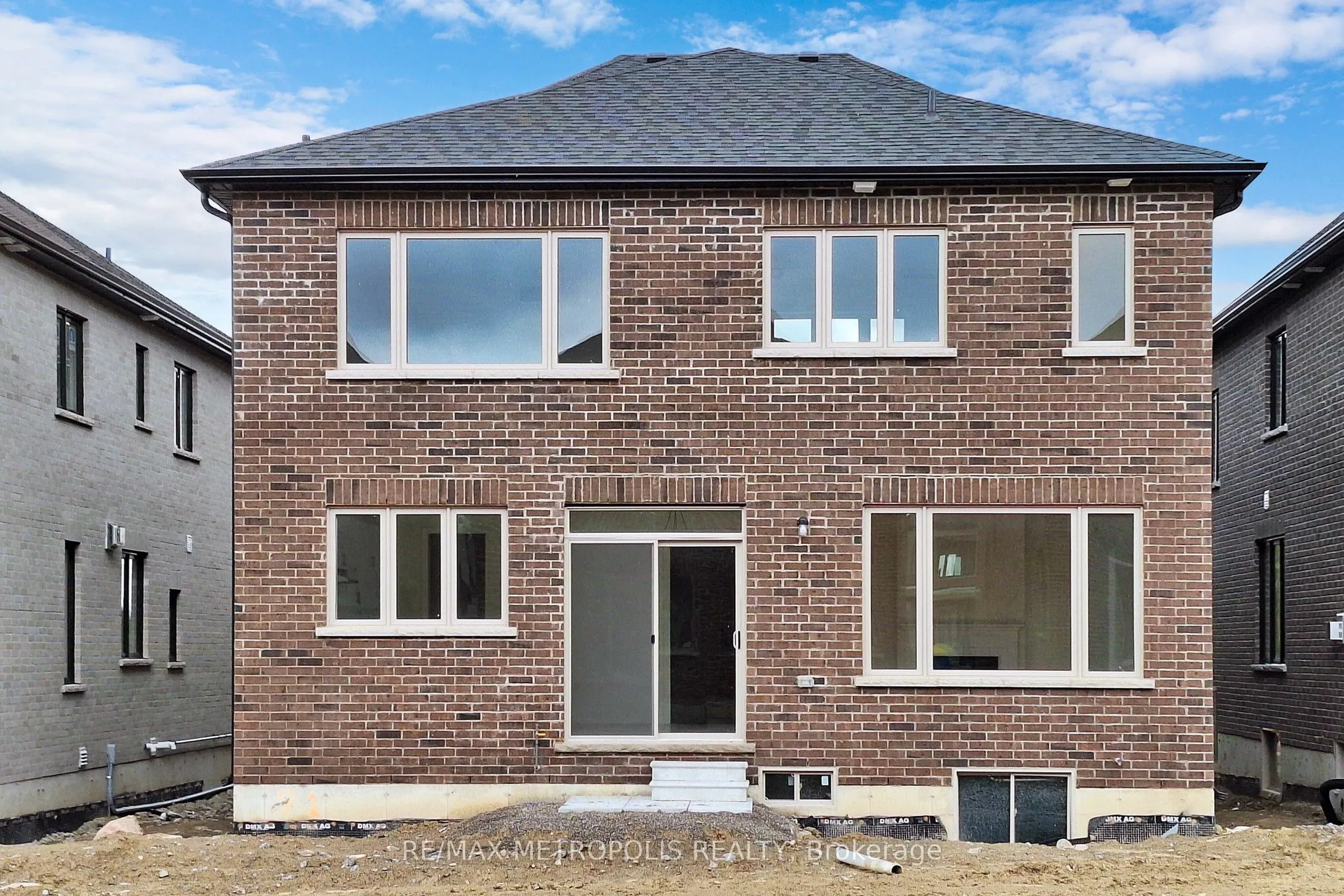 285 Flavelle Way
