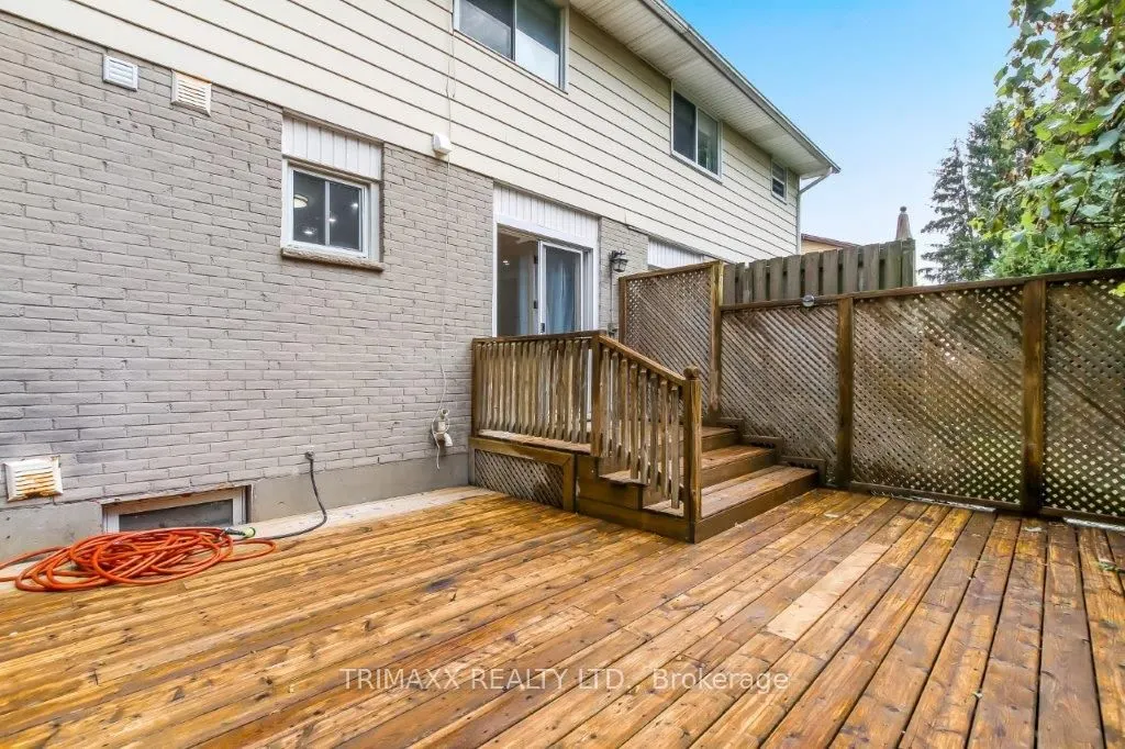 5 Aldersbrook Crescent