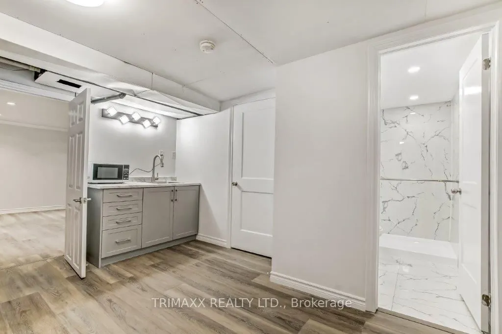 5 Aldersbrook Crescent