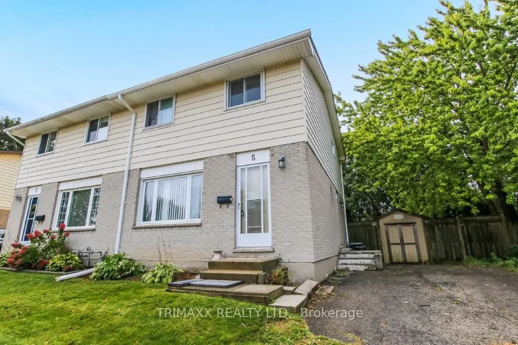 5 Aldersbrook Crescent