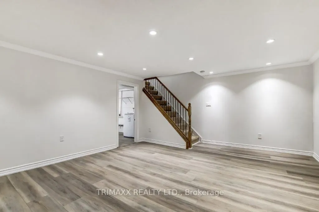 5 Aldersbrook Crescent