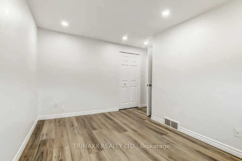 5 Aldersbrook Crescent