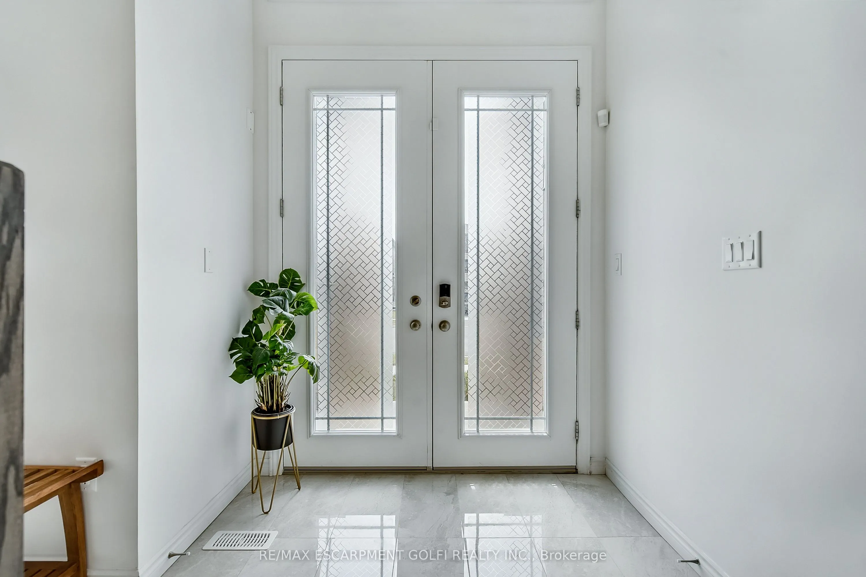 84 Cooke Avenue