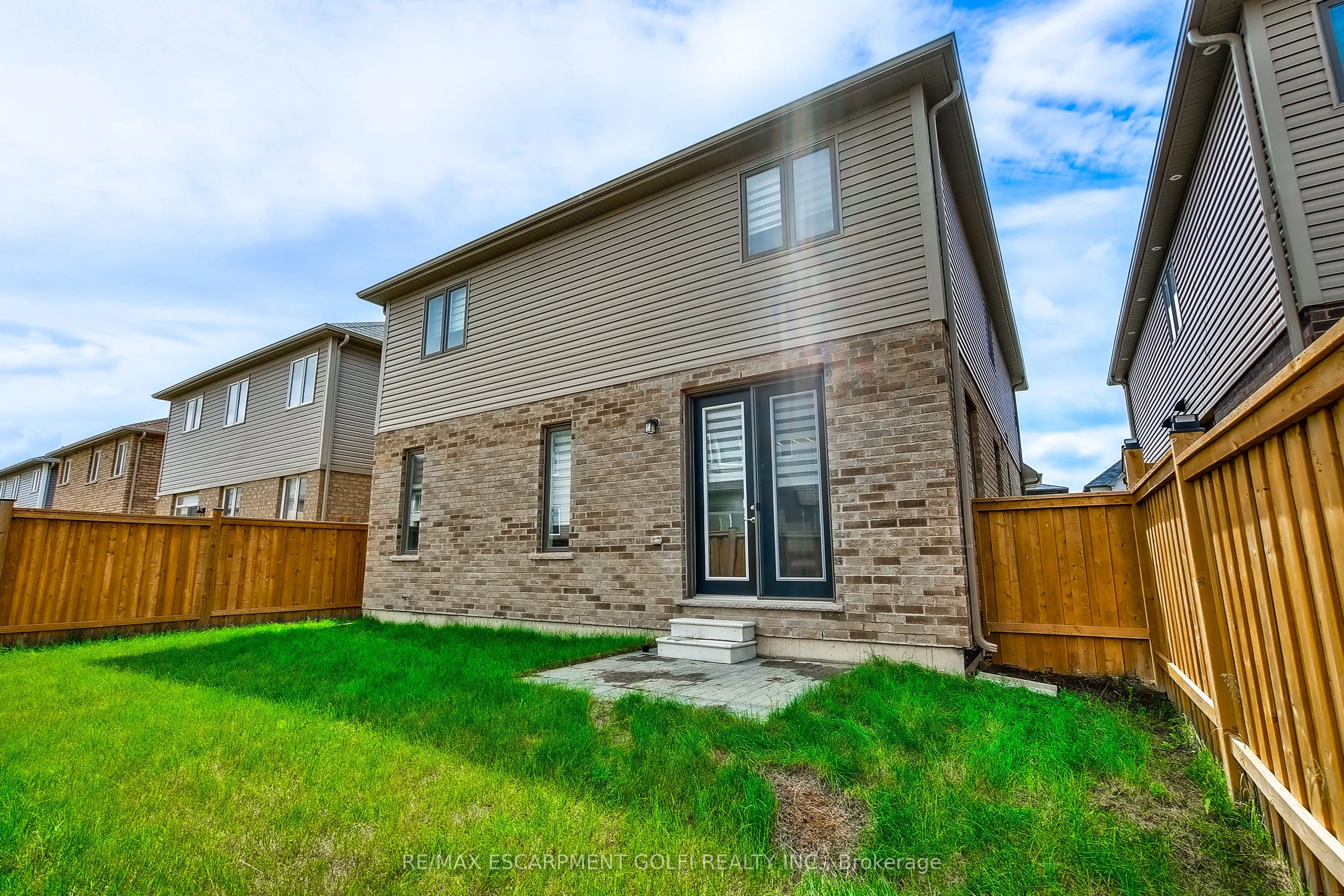 84 Cooke Avenue