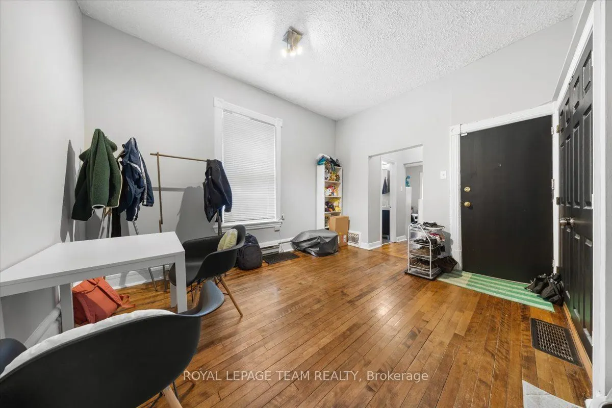385 Daly Avenue
