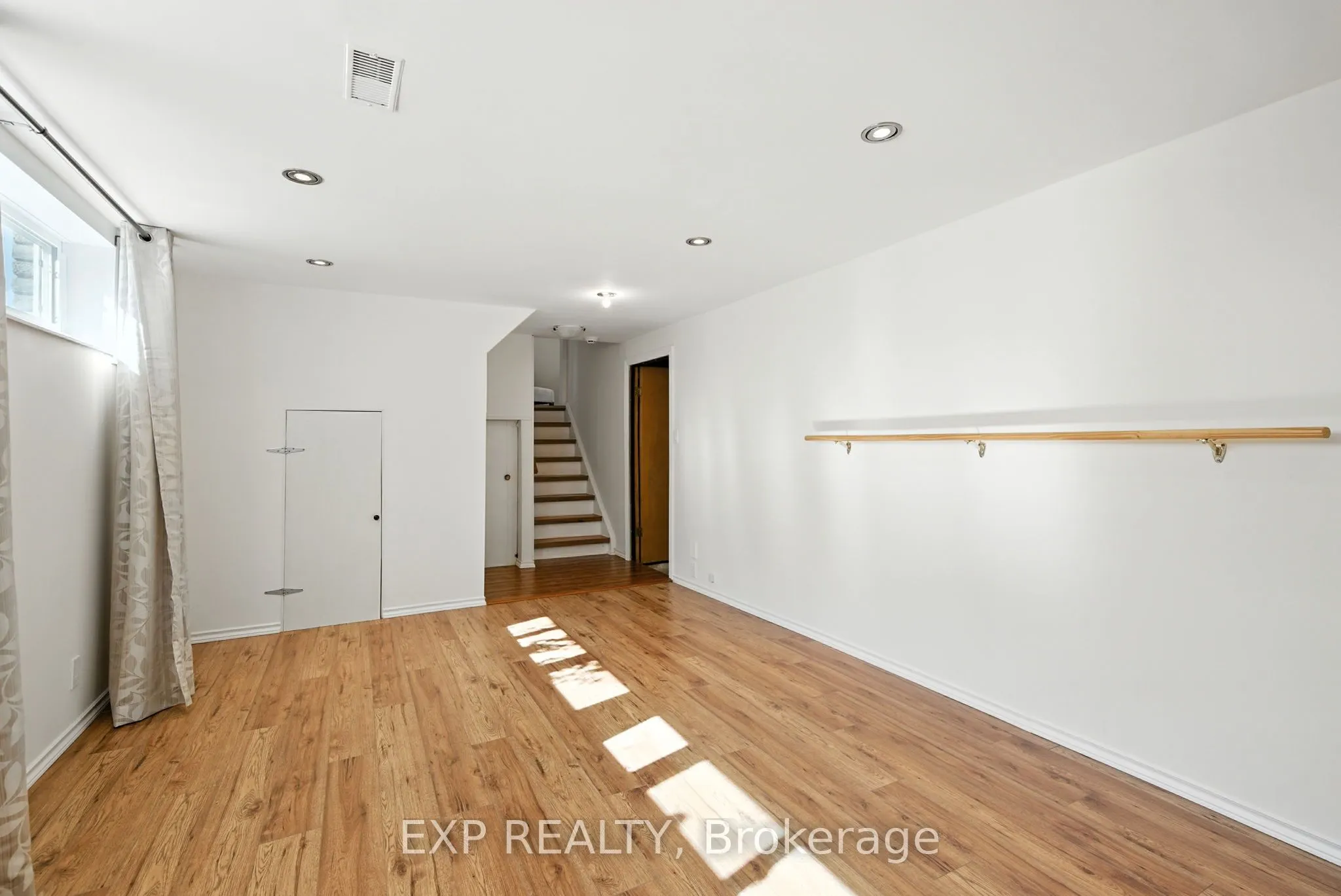 52 Bayview Crescent
