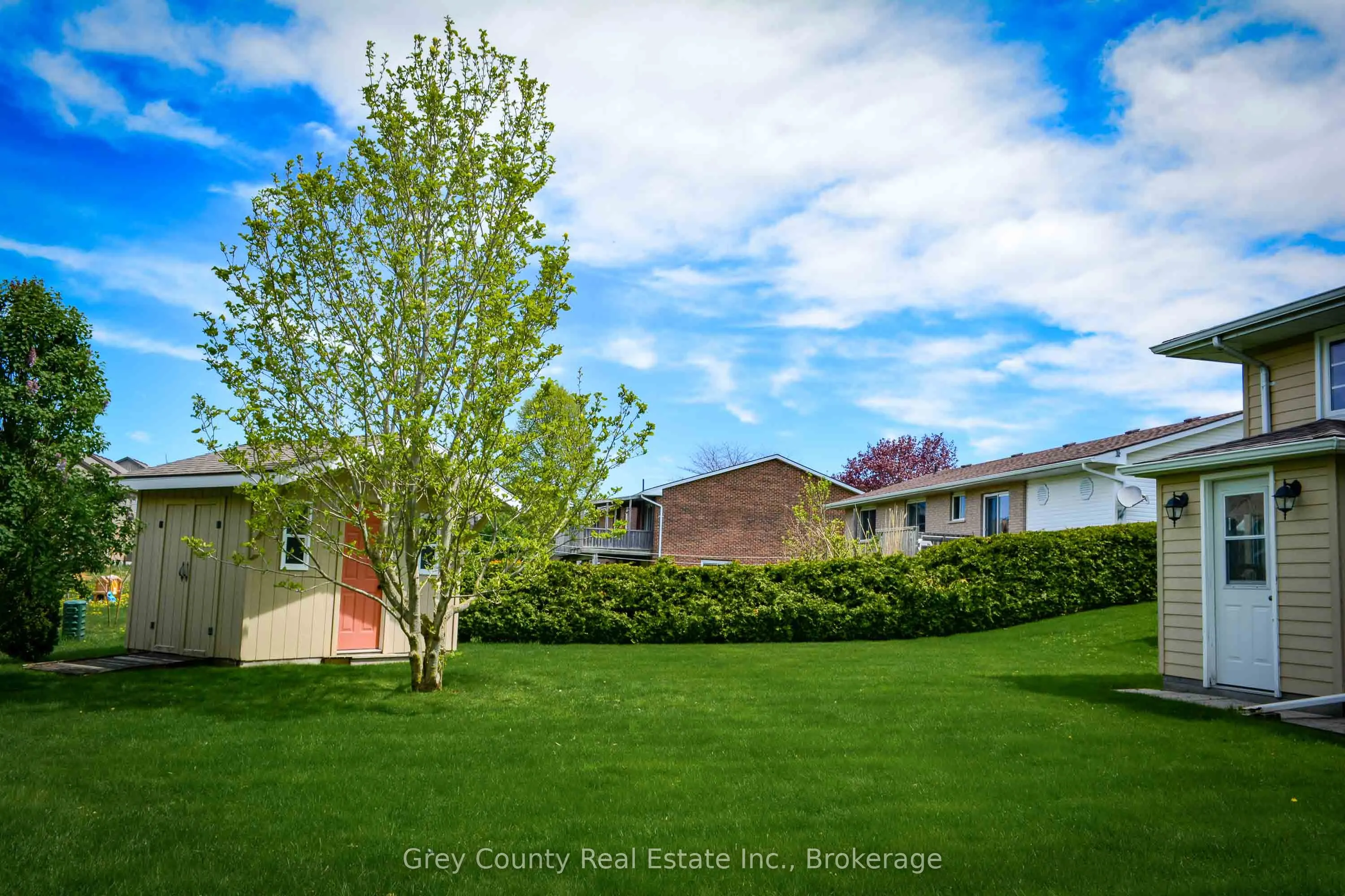 63 GRAYVIEW Drive