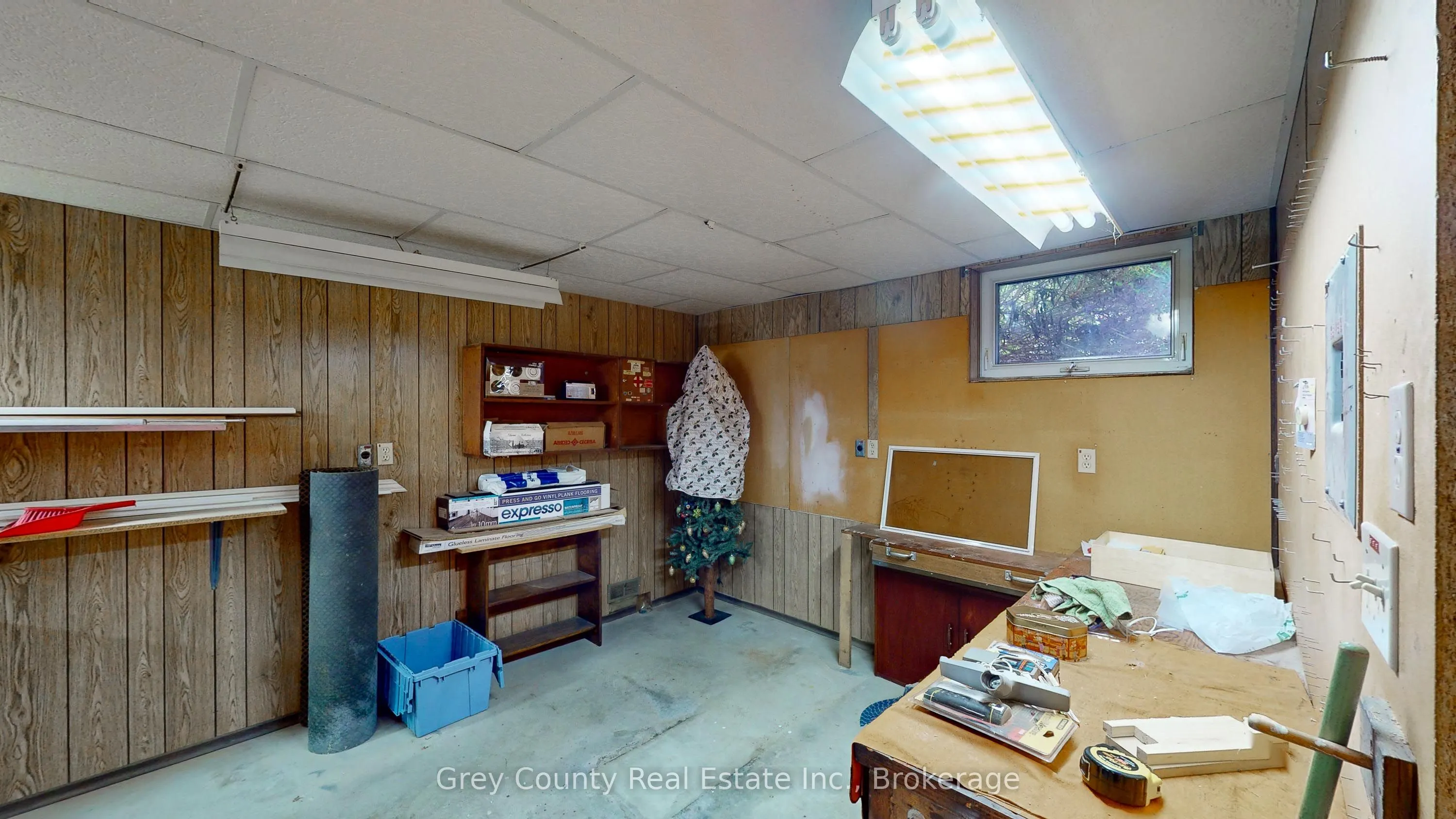 63 GRAYVIEW Drive