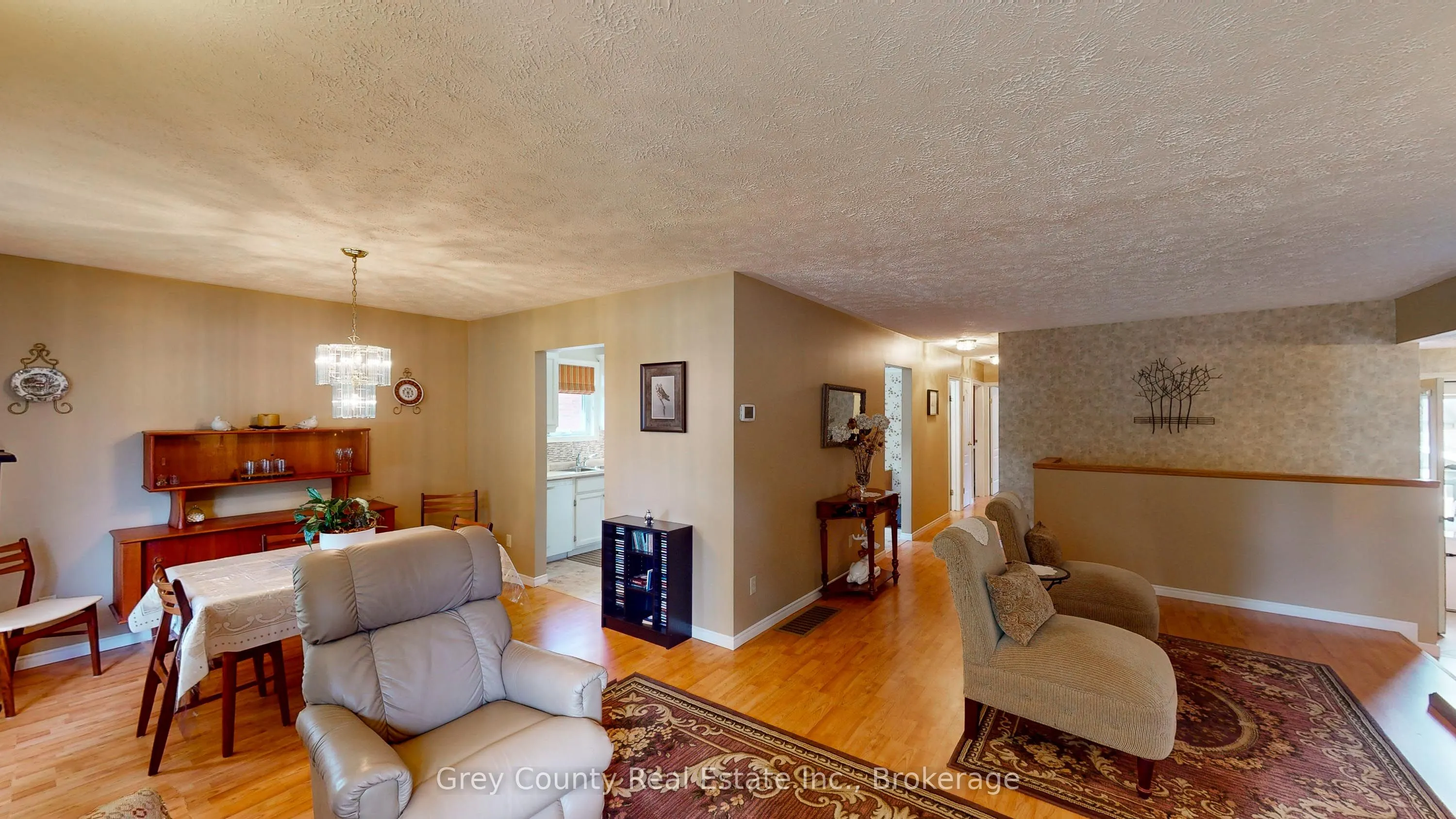 63 GRAYVIEW Drive