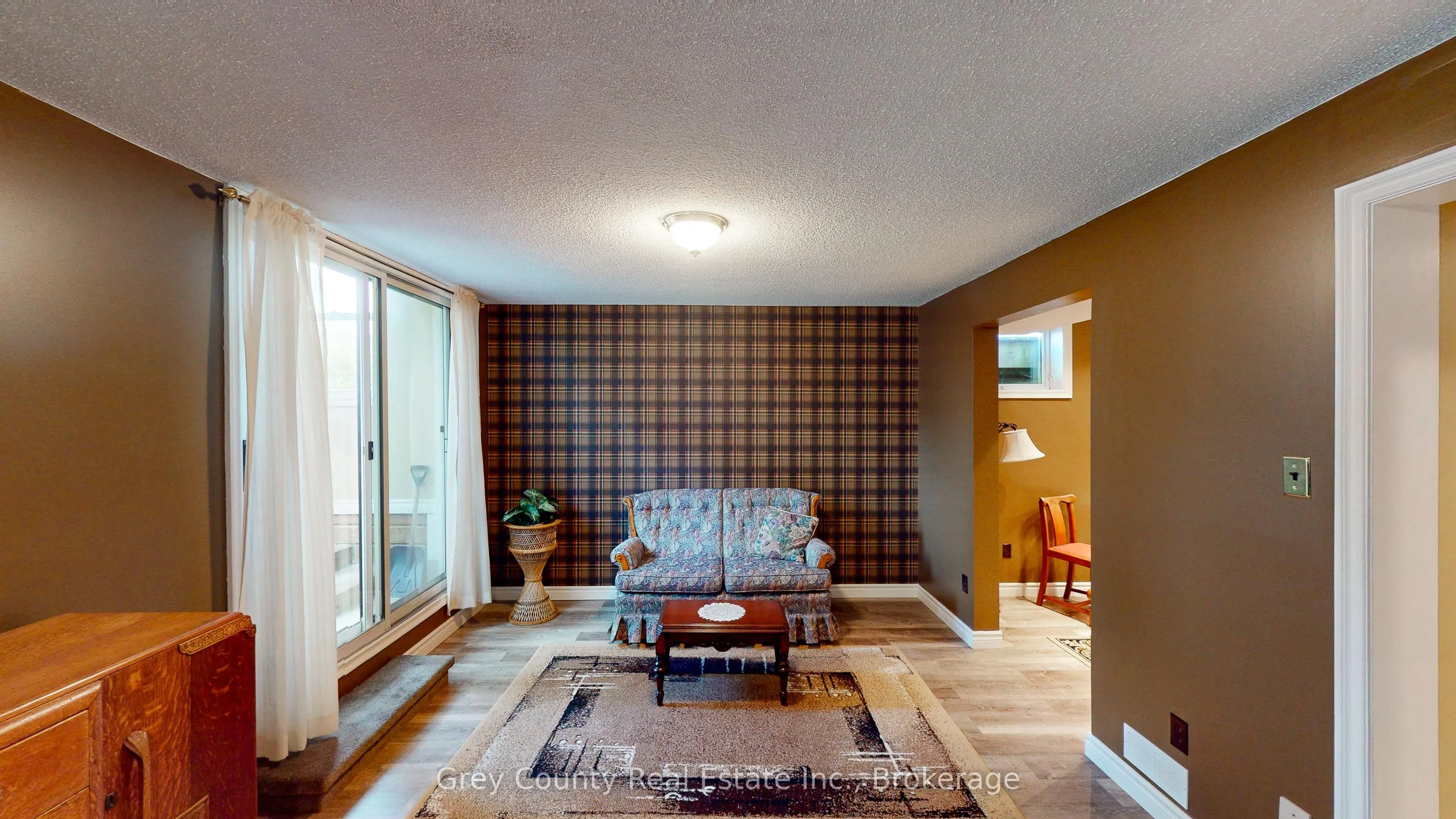 63 GRAYVIEW Drive