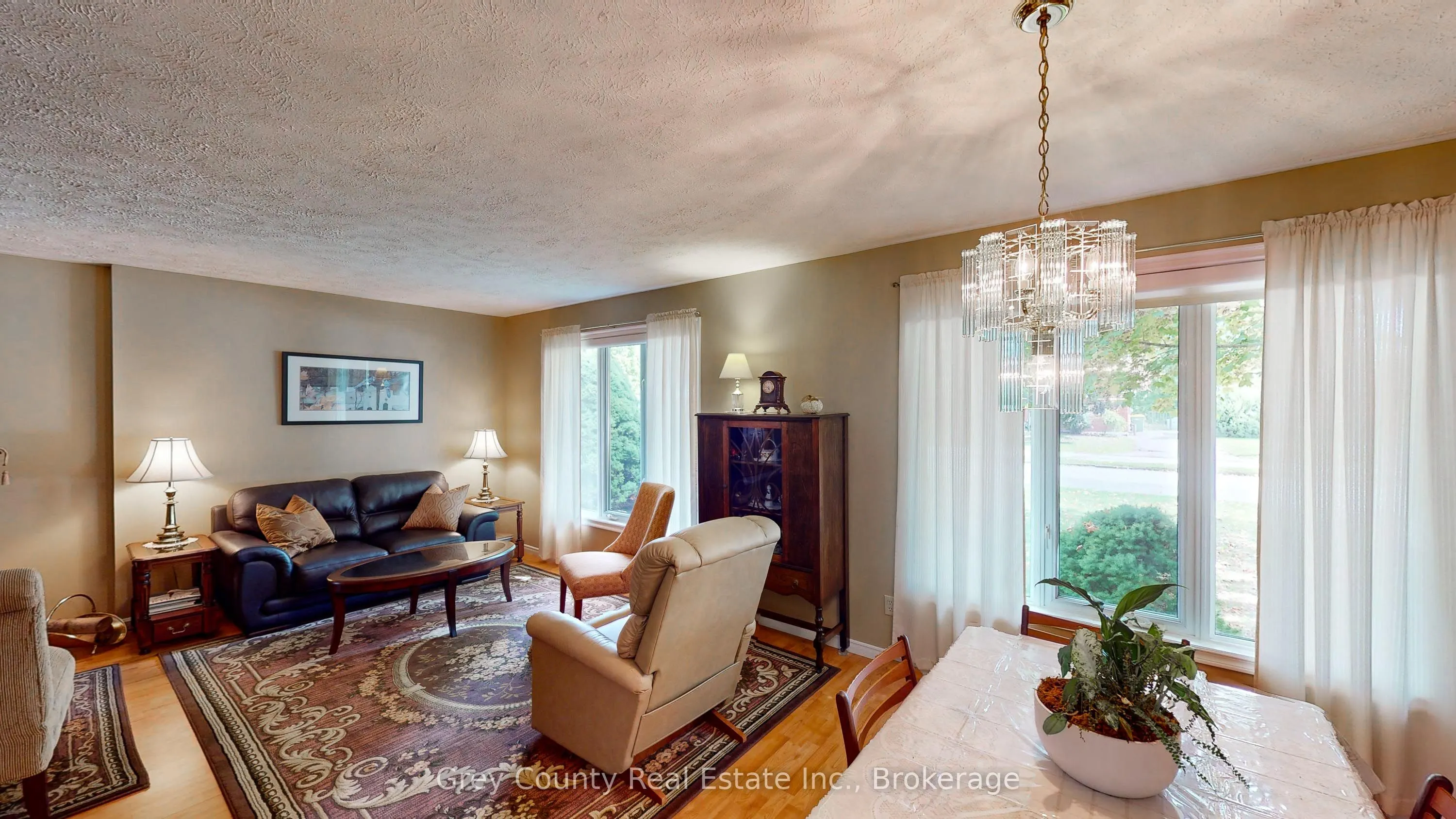 63 GRAYVIEW Drive