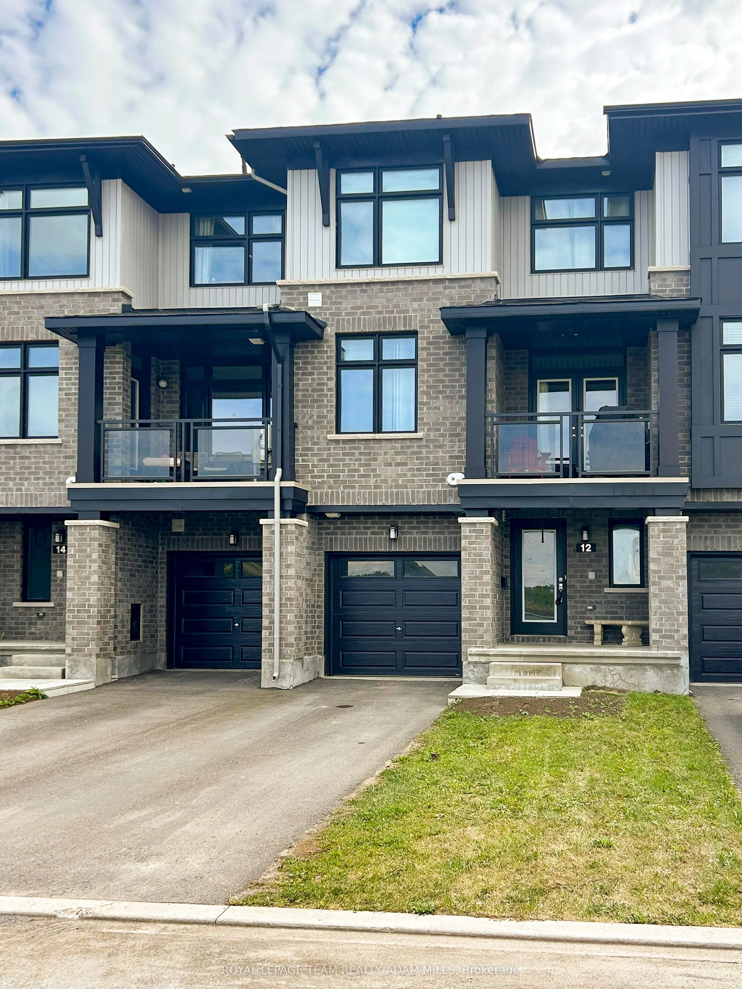 12 Verglas Lane