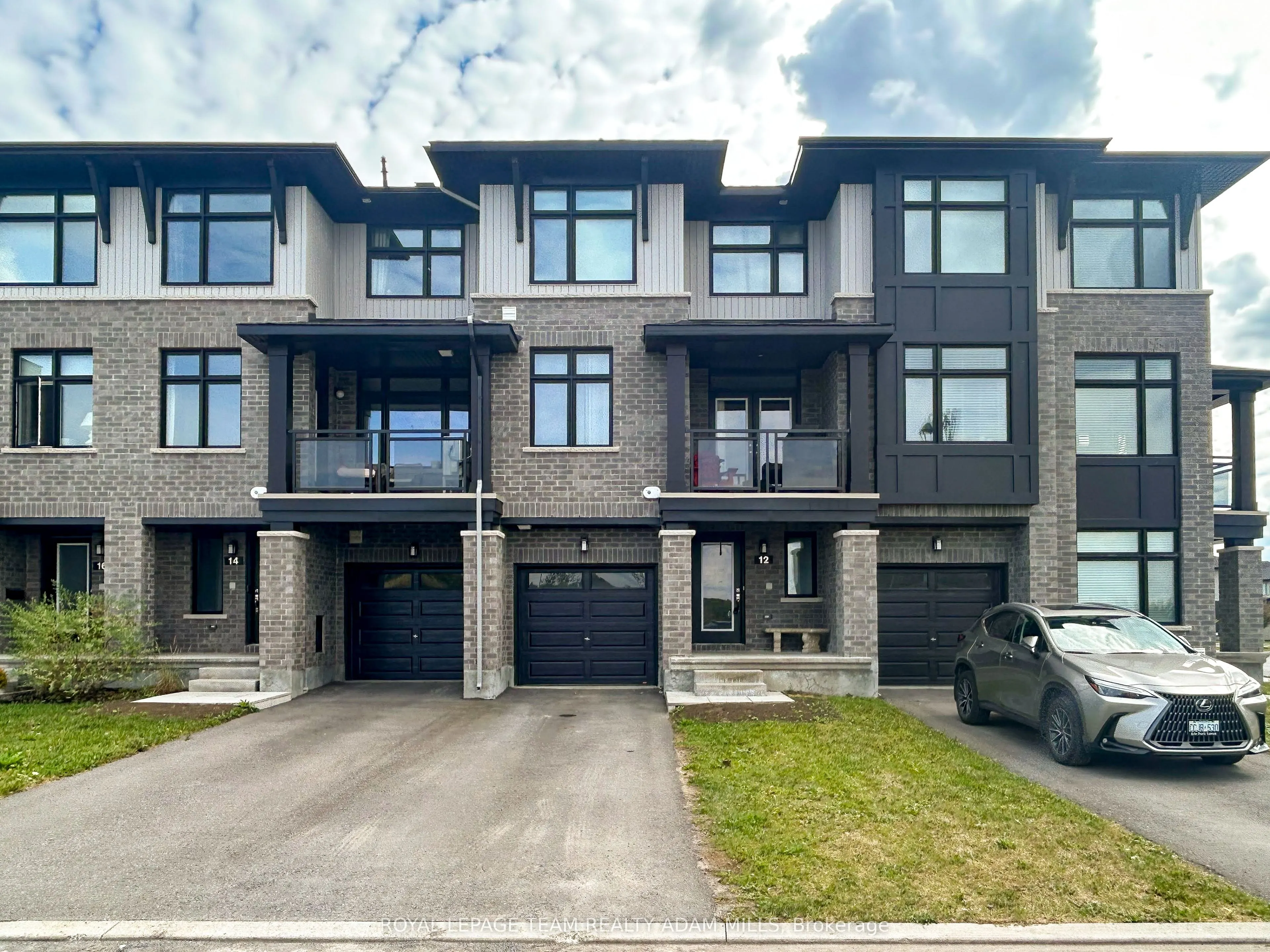 12 Verglas Lane