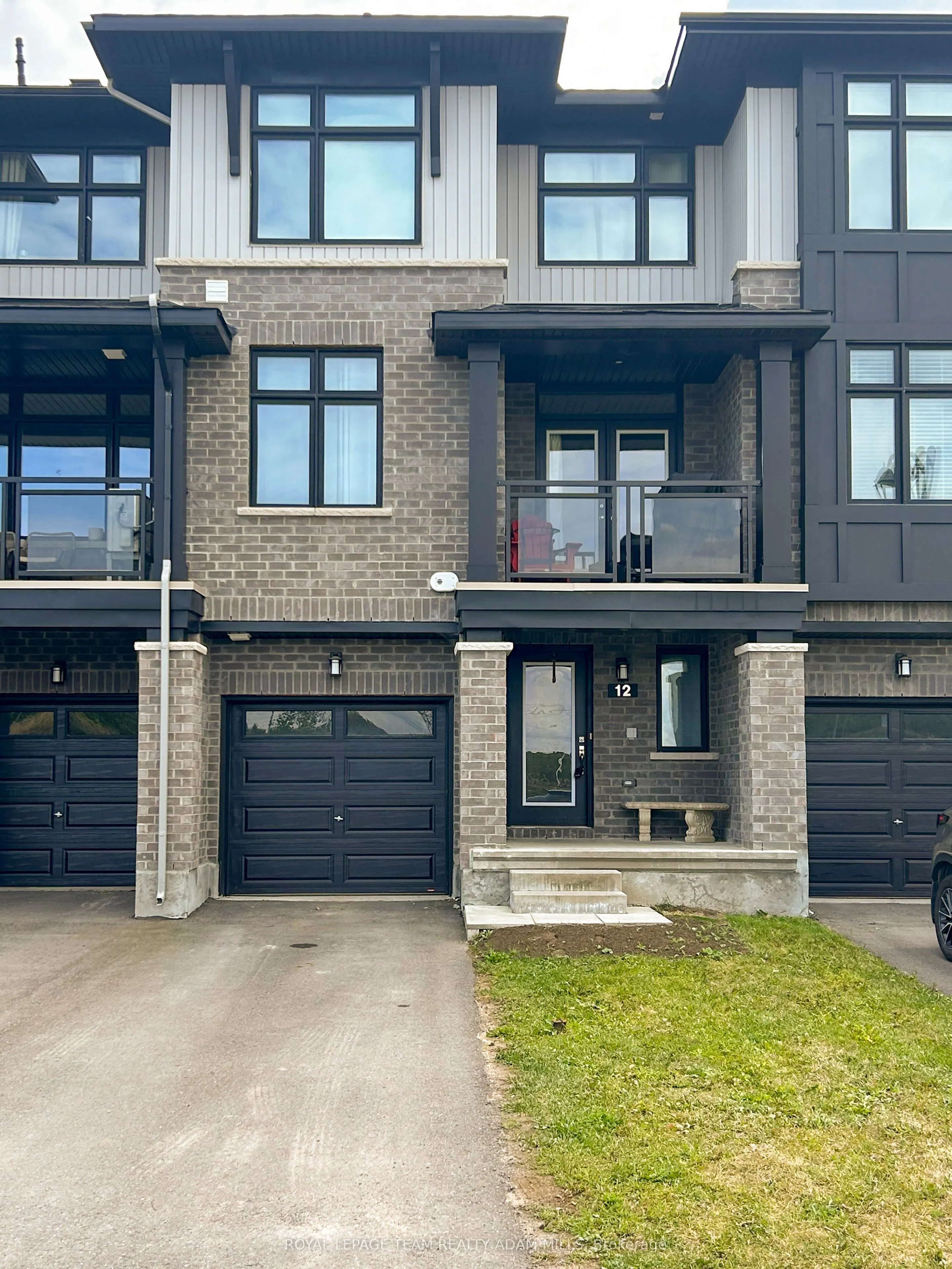12 Verglas Lane