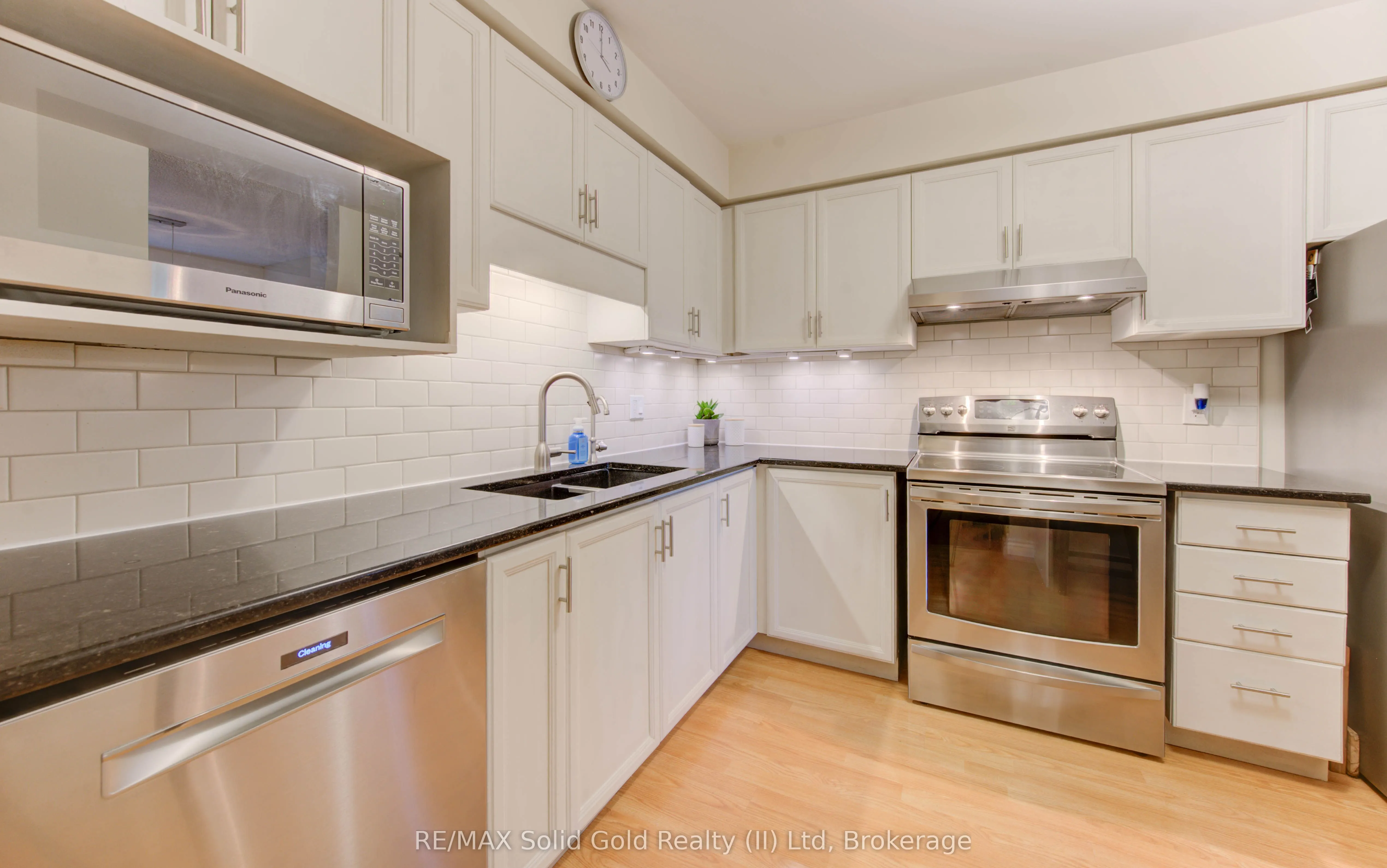 89 Woolwich Street, #12