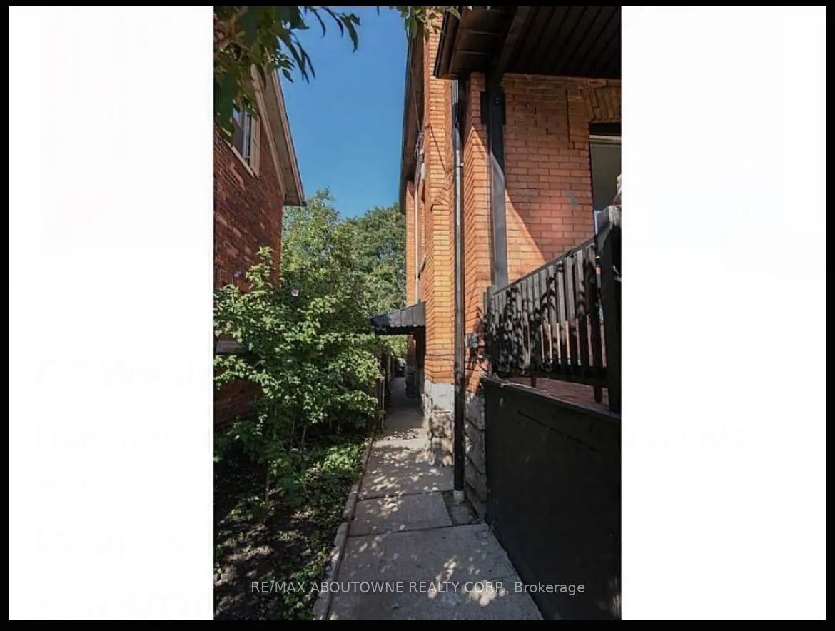 66 Wellington Street S, #101