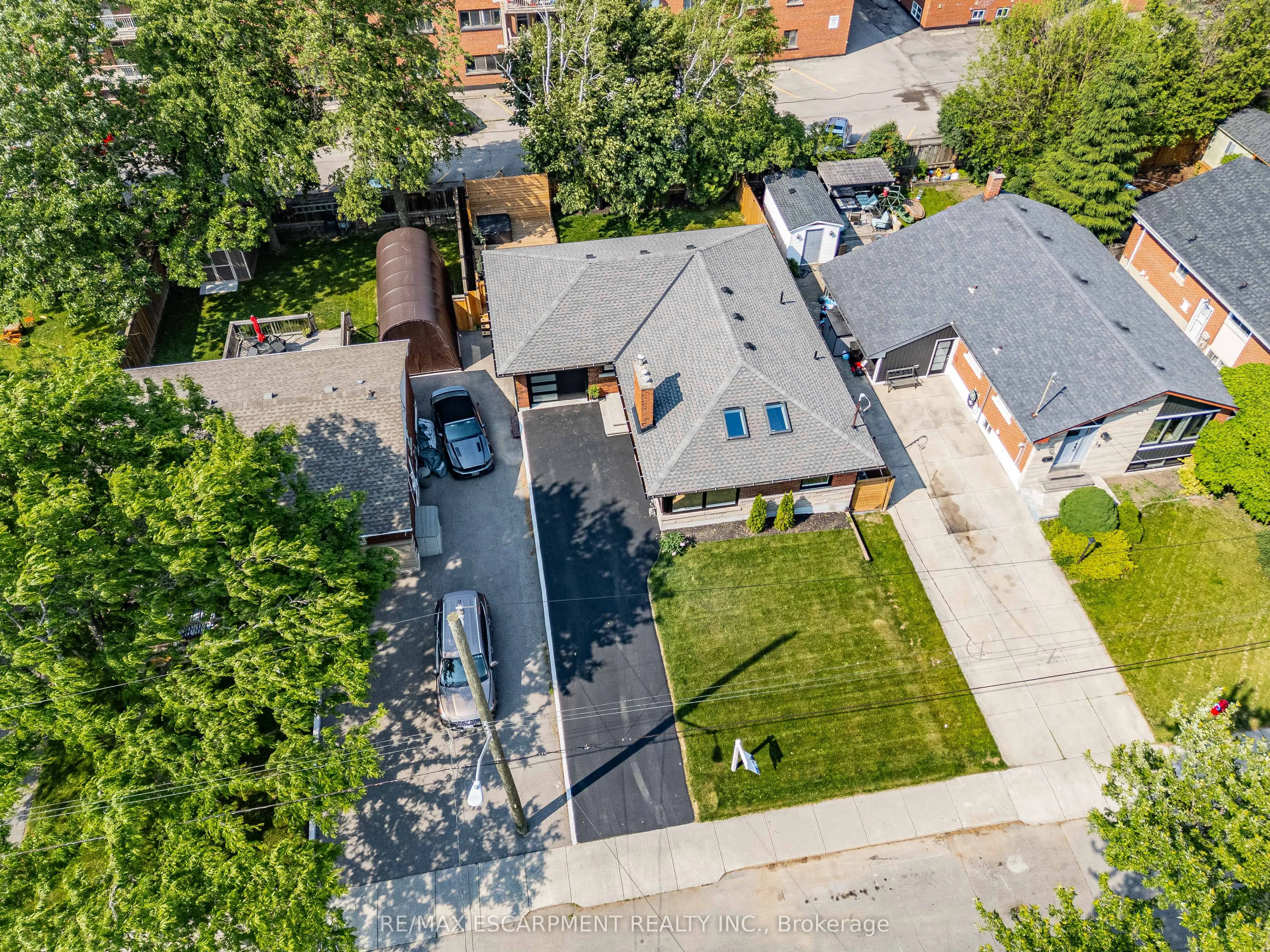 15 Hardale Crescent