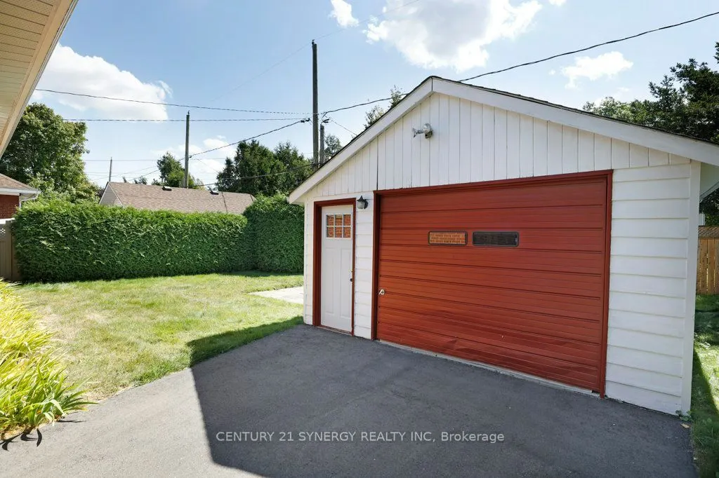 564 Alesther Street