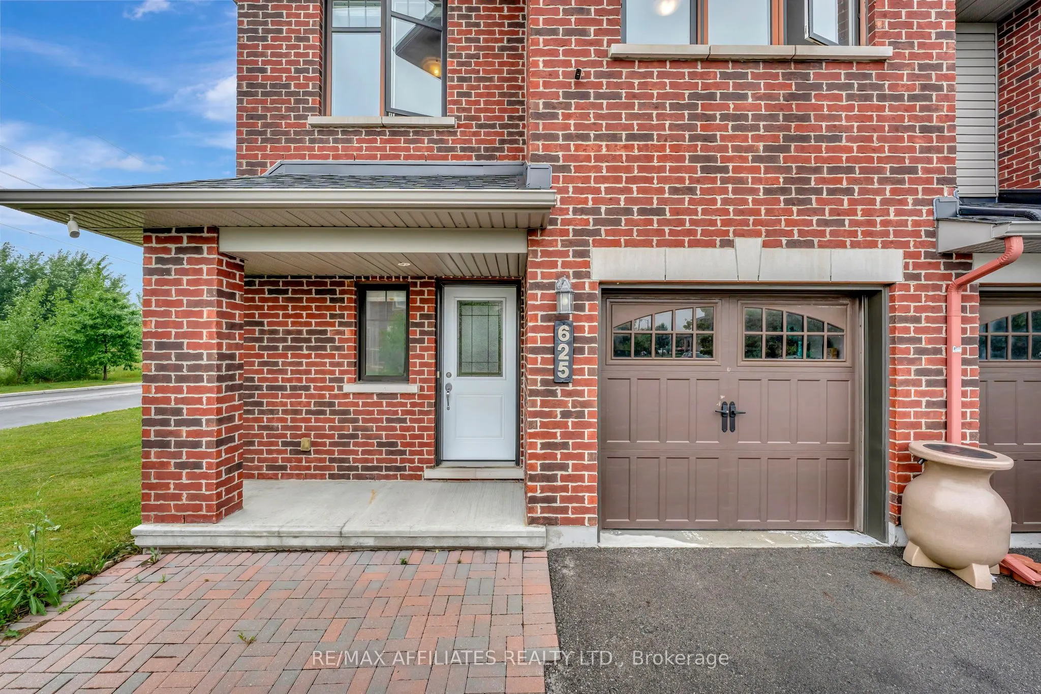 625 Trigoria Crescent